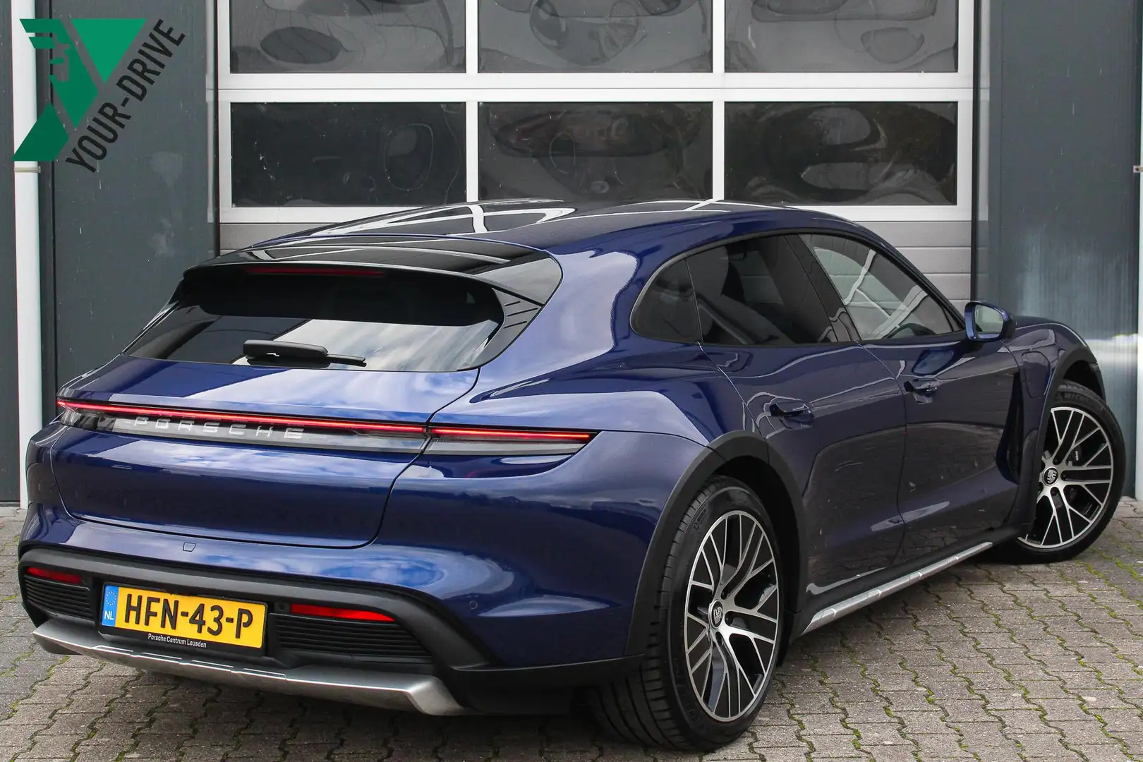 Porsche Taycan Cross Turismo 4 93 kWh | Porsche Approved tot 05-2 Bleu - 2