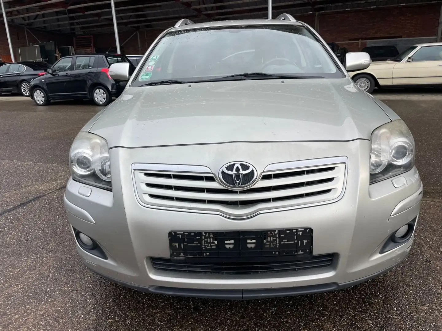 Toyota Avensis Kombi 2.0 Executive/KLIMA/ Silber - 2