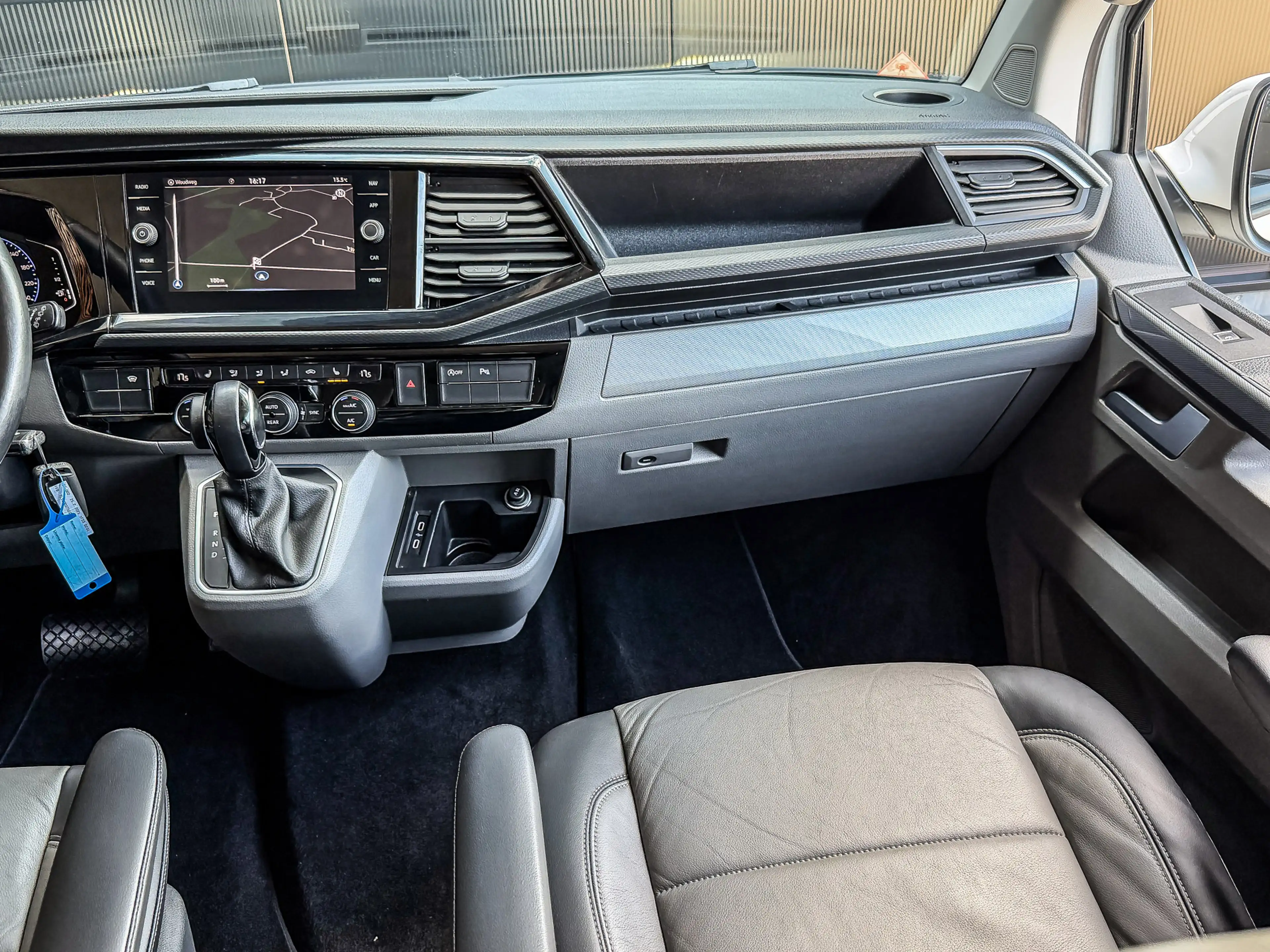 Volkswagen T6.1 Transporter Caravelle 2.0 TDI 204PK DSG Dubbele Cabine L2H1 | — photo 9