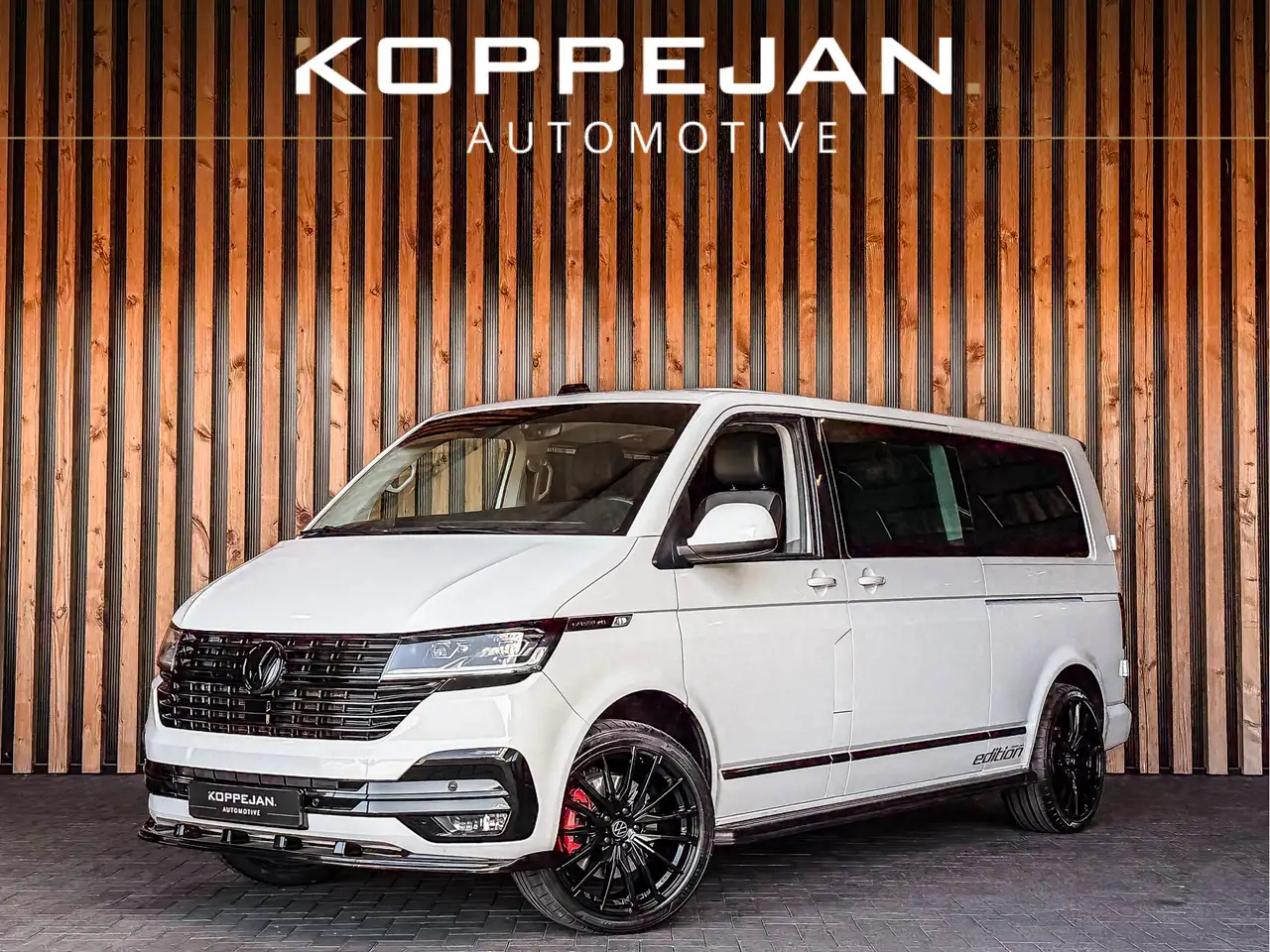 Volkswagen T6.1 Transporter Caravelle 2.0 TDI 204PK DSG Dubbele Cabine L2H1 | — photo 1 of 40