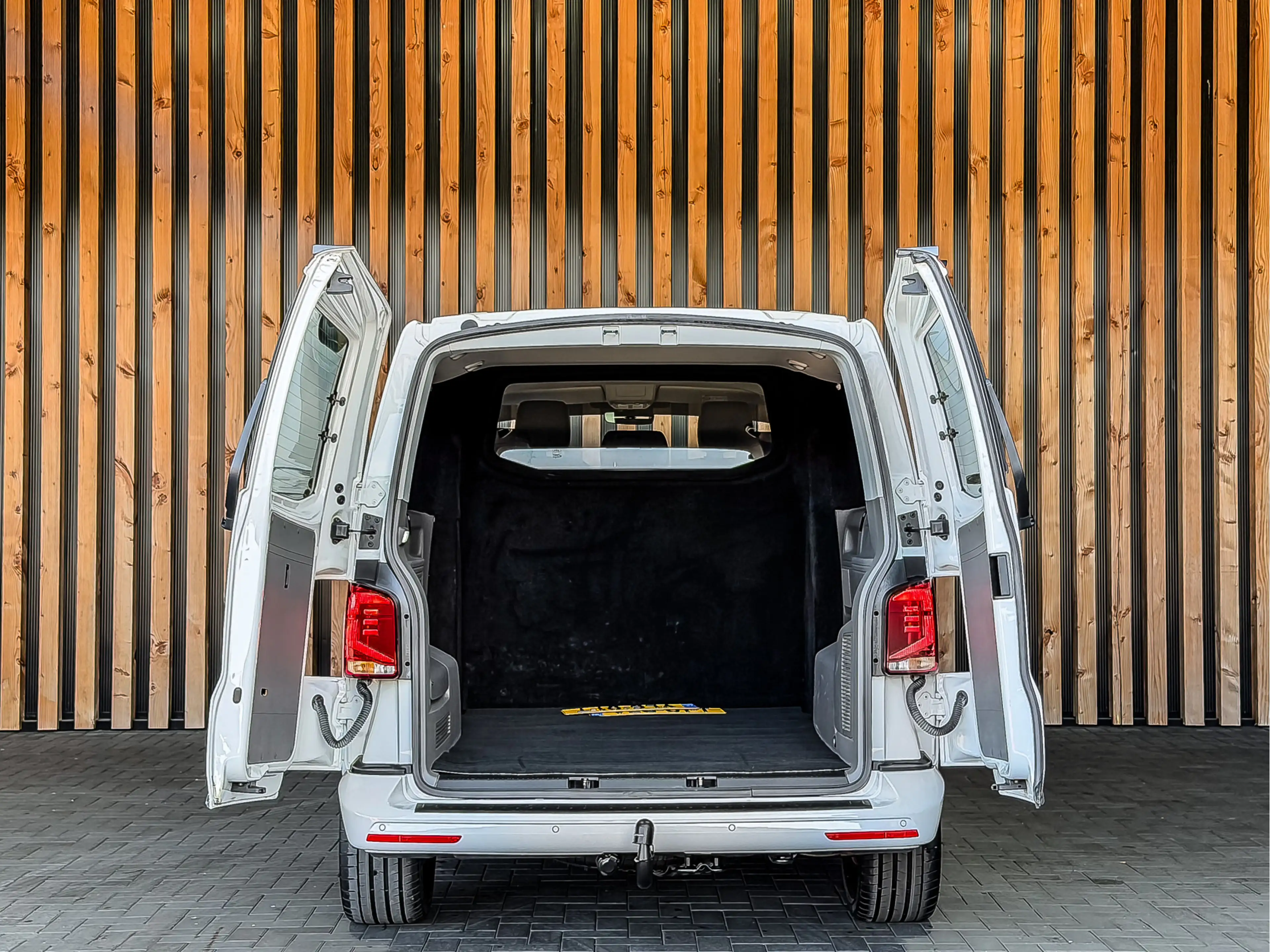Volkswagen T6.1 Transporter Caravelle 2.0 TDI 204PK DSG Dubbele Cabine L2H1 | — photo 5