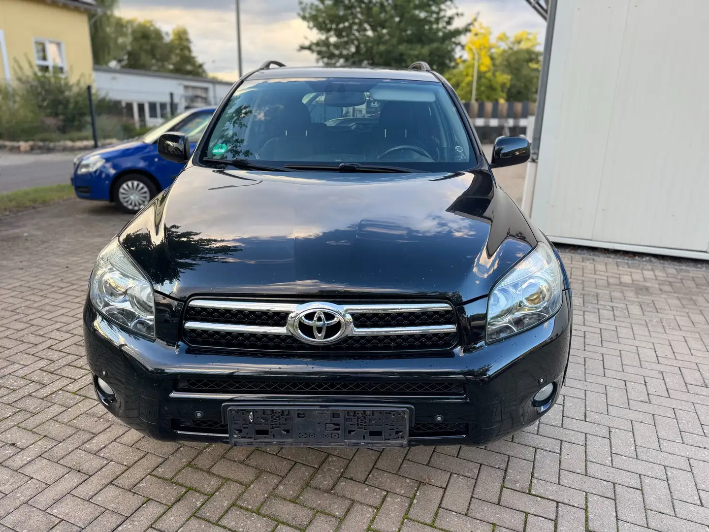 Toyota RAV 4 Executive Schwarz - 2