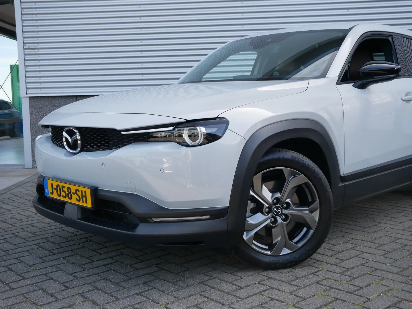 Mazda MX-30 e-SkyActiv 145 First Edition 36 kWh Weiß - 2