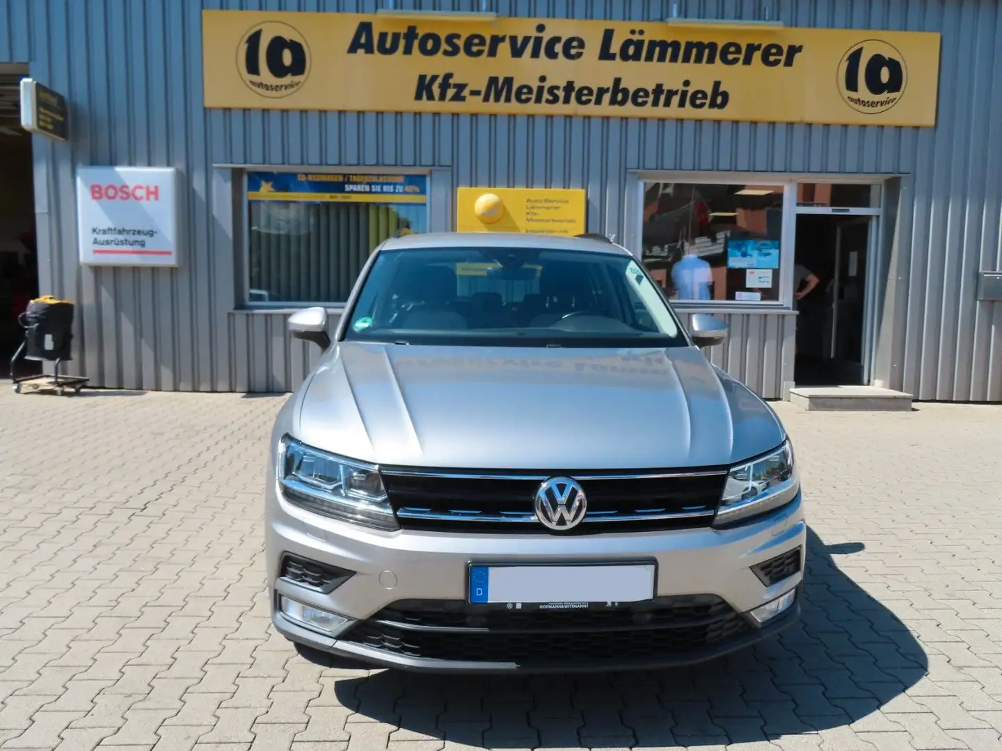 Volkswagen Tiguan Comfortline BMT 2.0TDi AHK LED NAVI Silber - 1