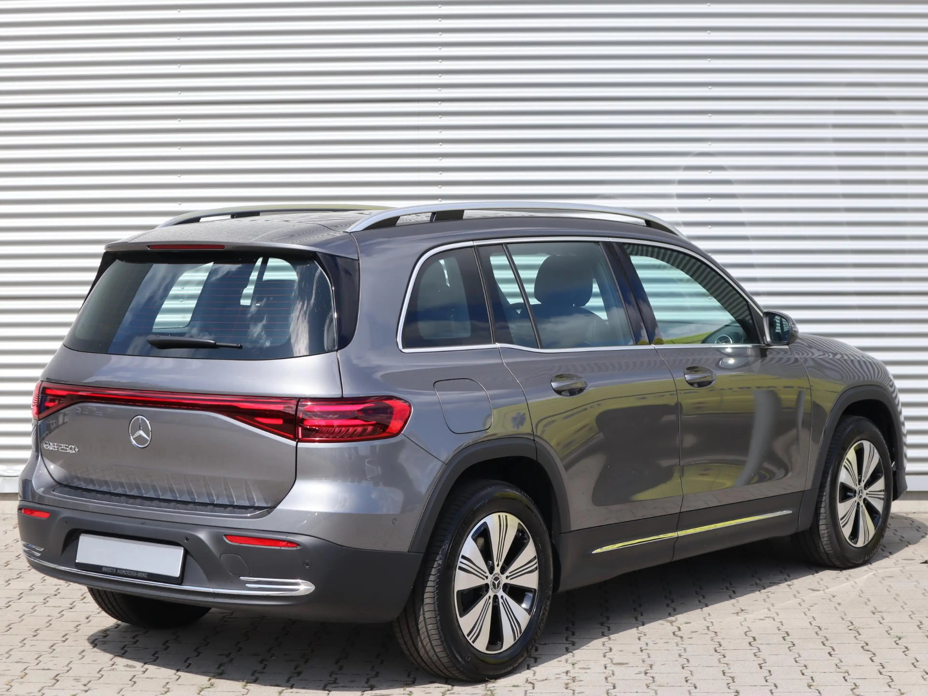 Mercedes-Benz EQB 250 250+ Business Solution 71 kWh — photo 2