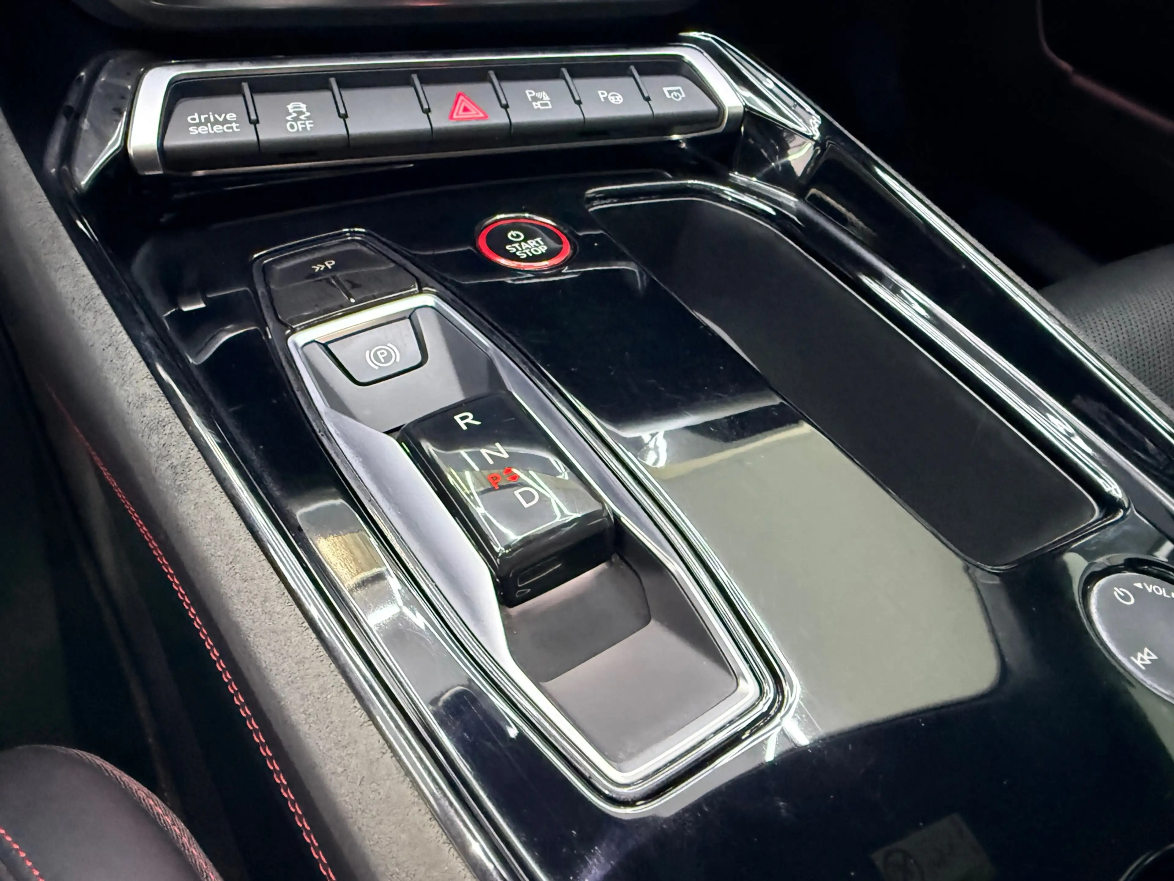 Audi RS e-tron GT 93 kWh — photo 16