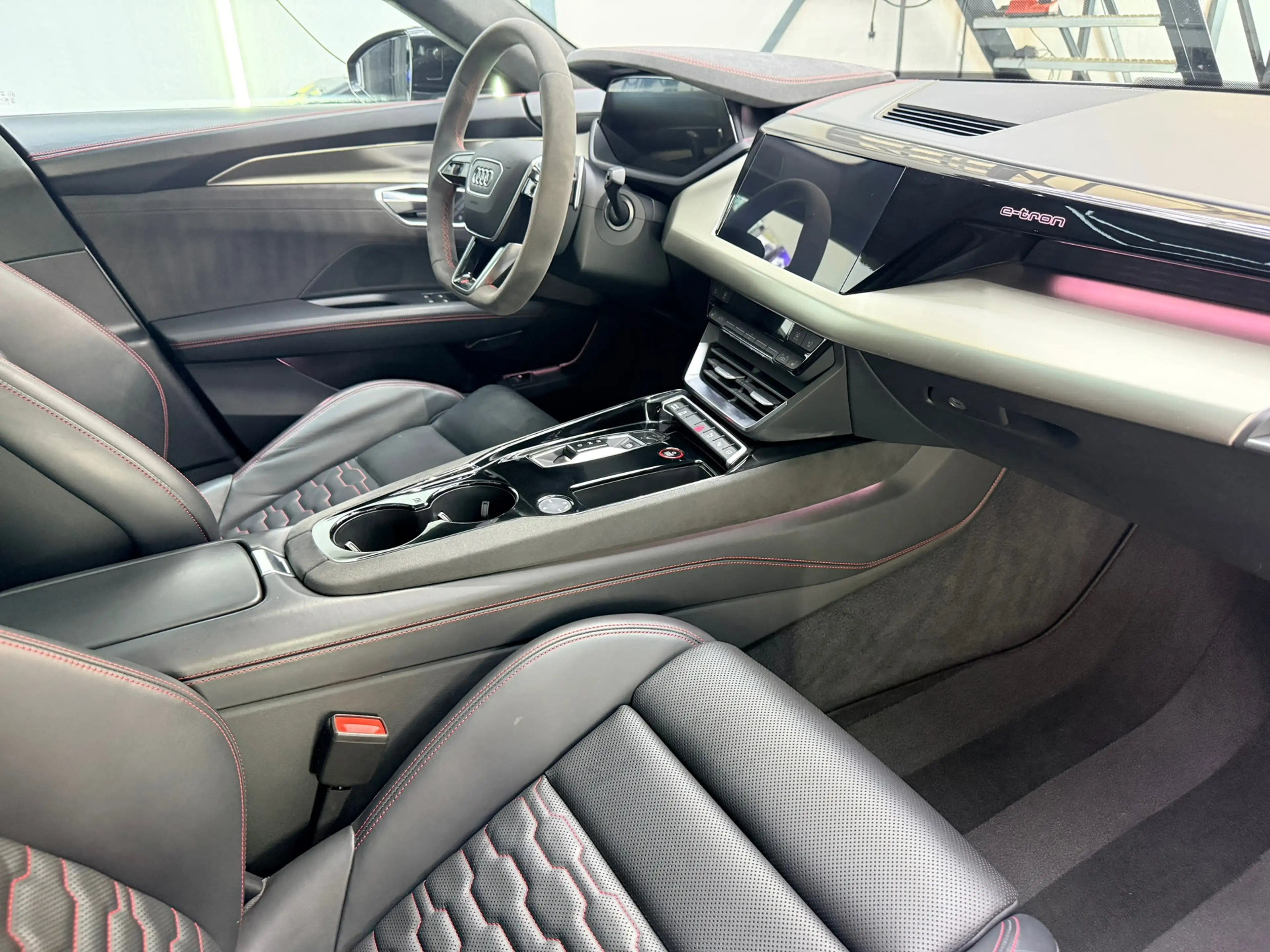 Audi RS e-tron GT 93 kWh — photo 23