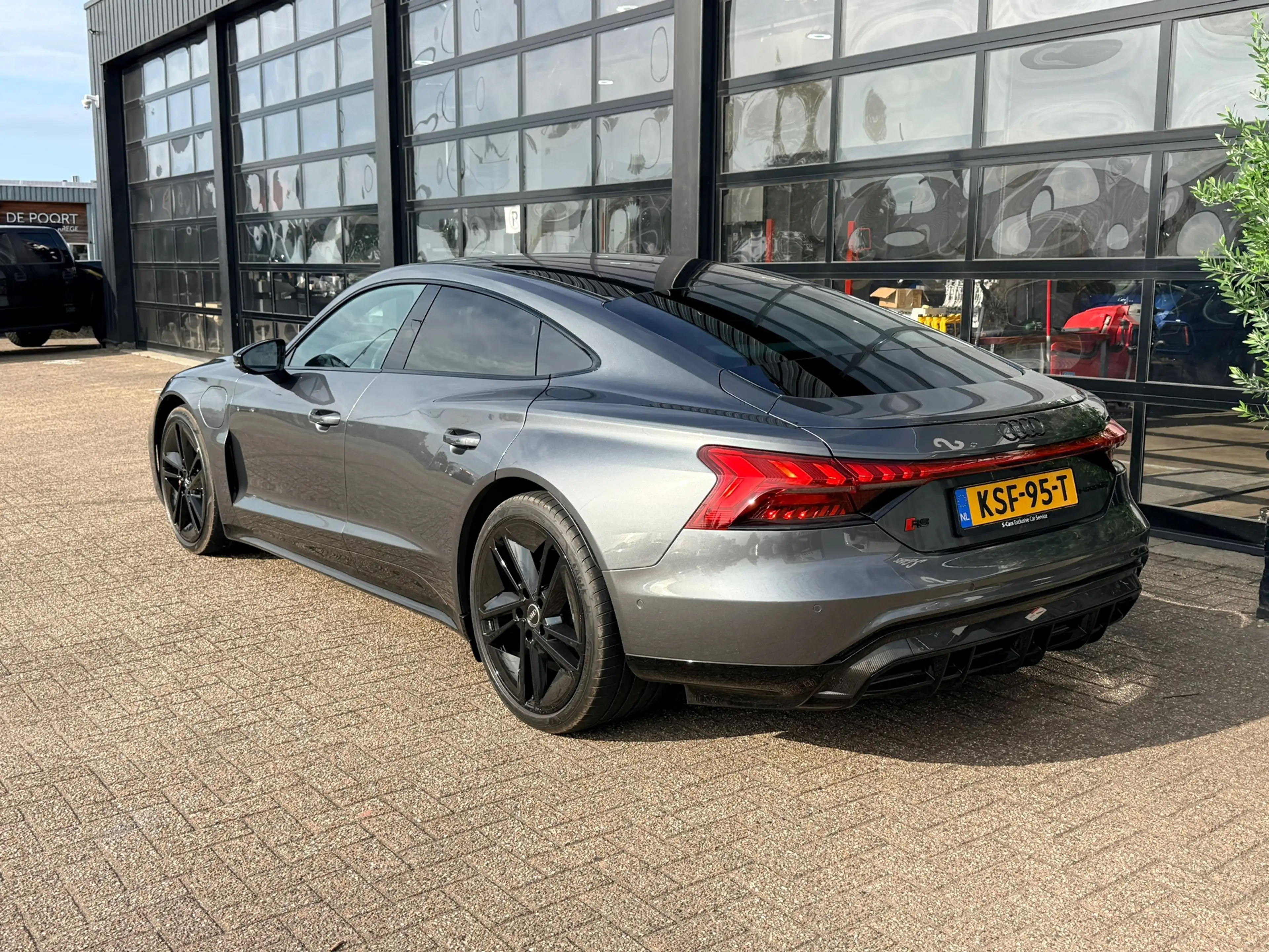 Audi RS e-tron GT 93 kWh — photo 4