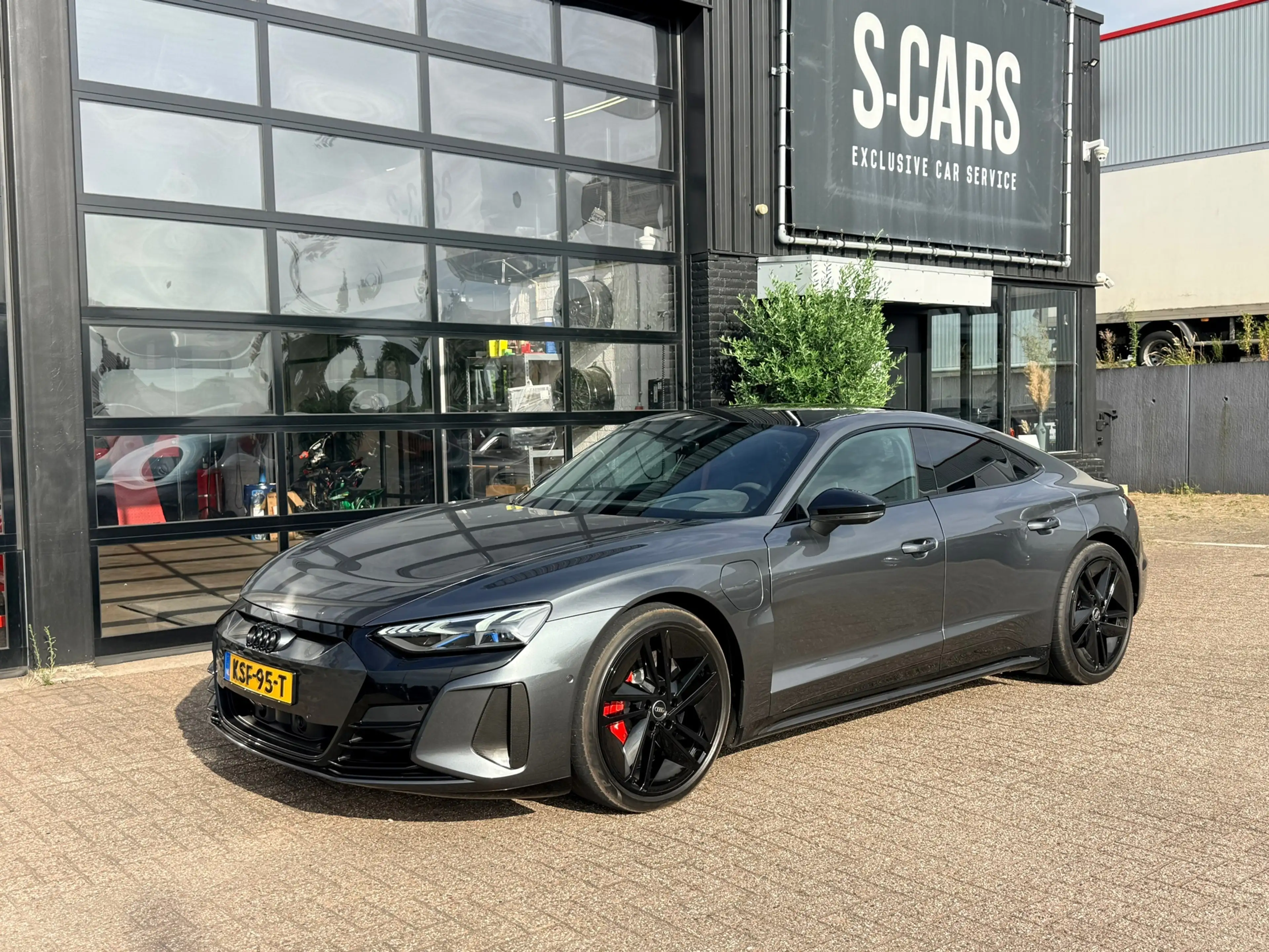 Audi RS e-tron GT 93 kWh — photo 3