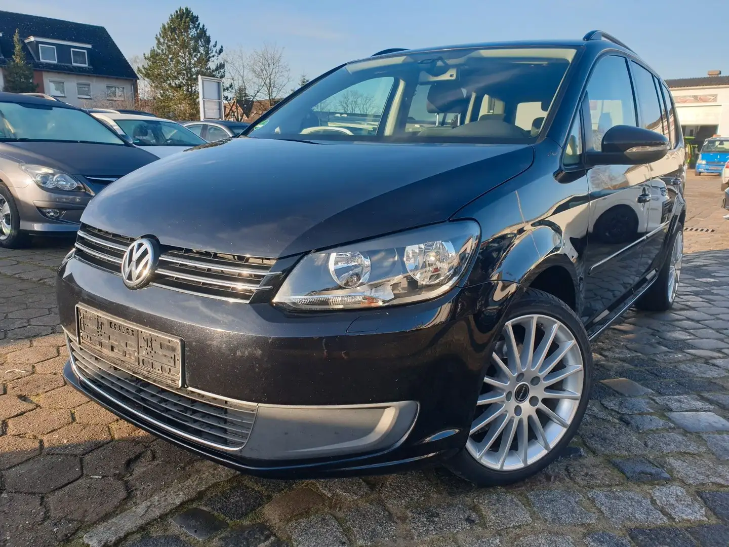 Volkswagen Touran Comfortline*7 Sitzer*Klima*Navi*SHZ*AHK Noir - 1