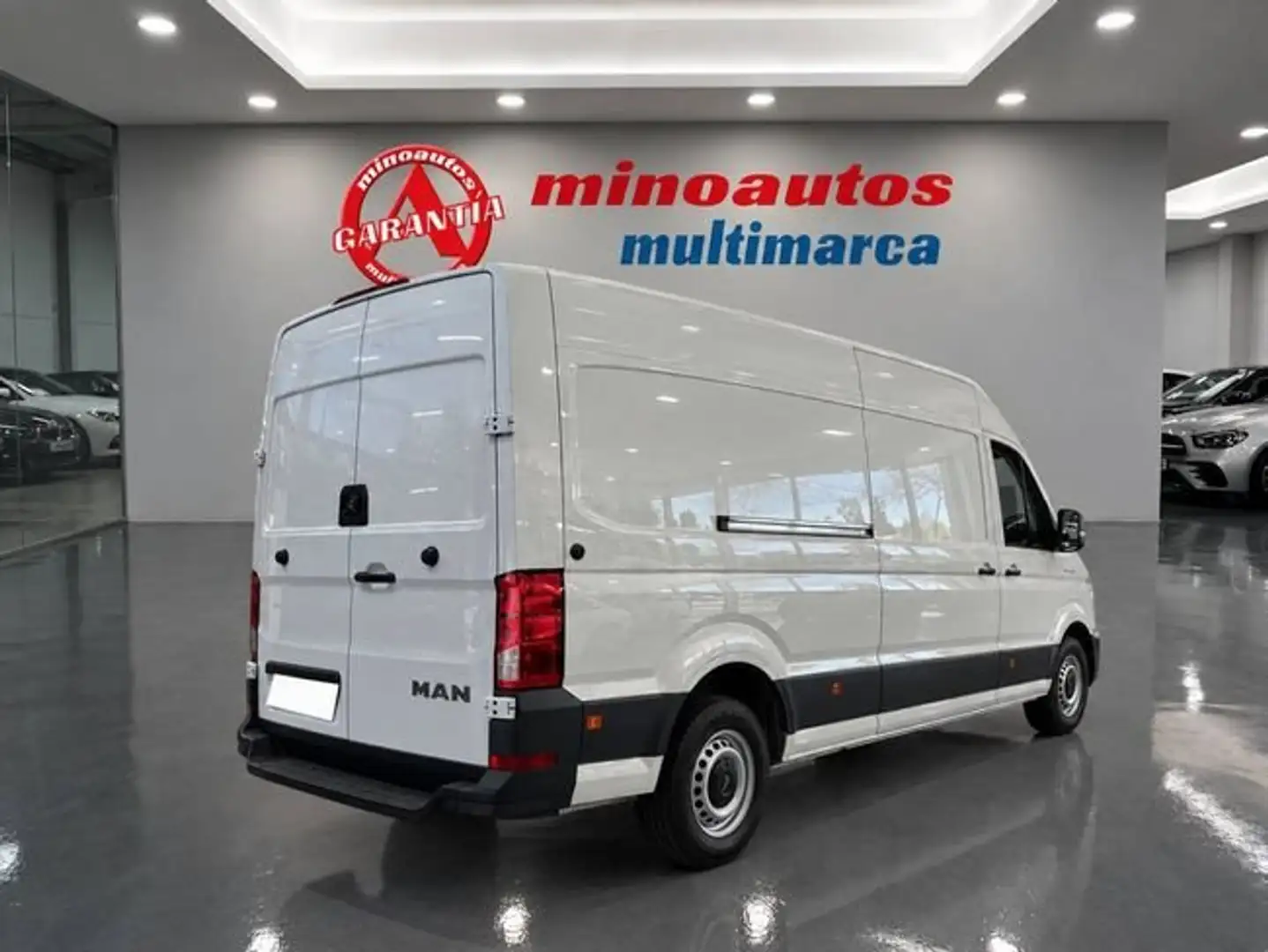 Volkswagen Crafter FURGÓN 3.5T L4H3 2.0 TDI 177 CV Blanco - 2