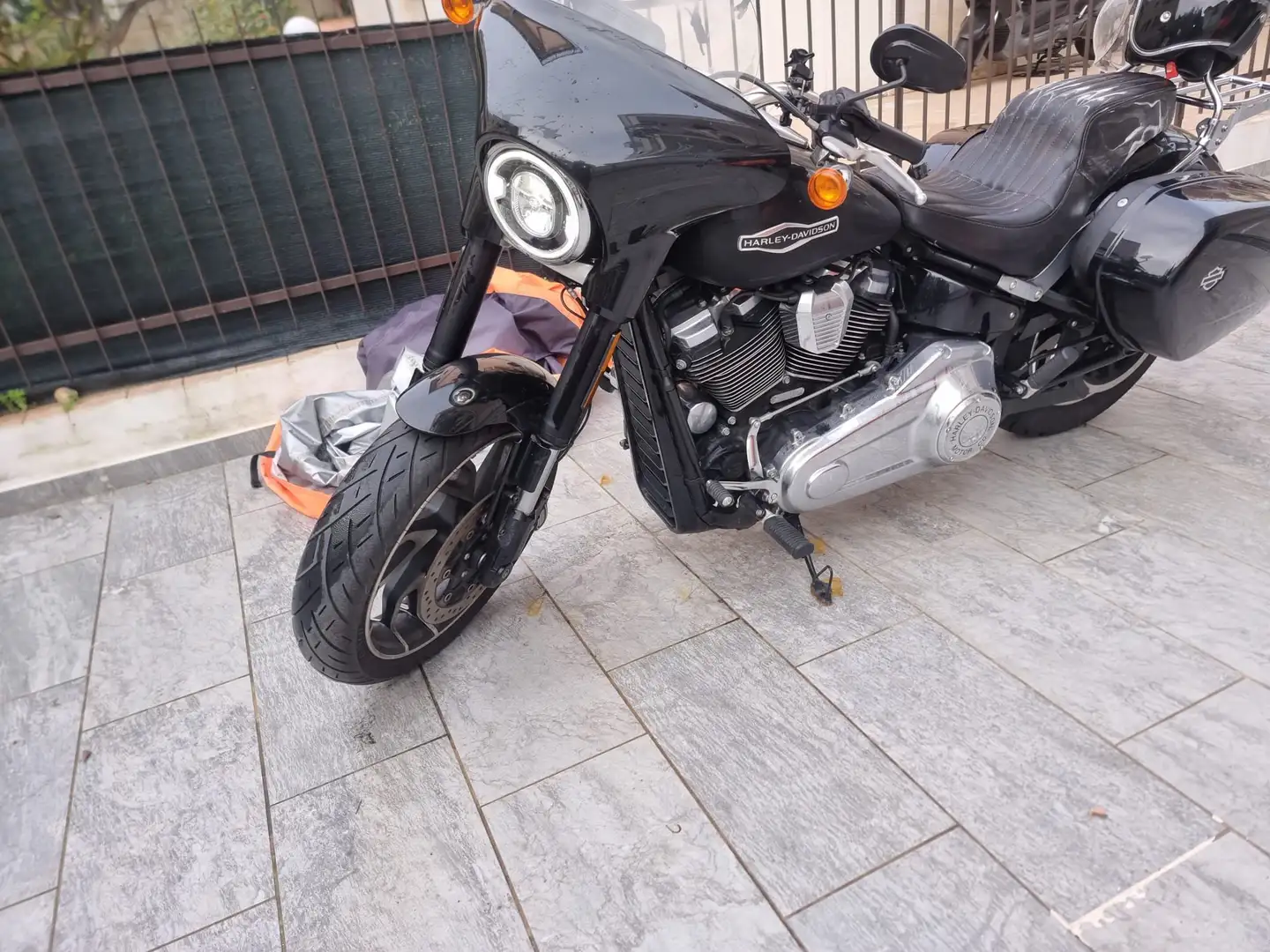 Harley-Davidson Sport Glide Чорний - 1