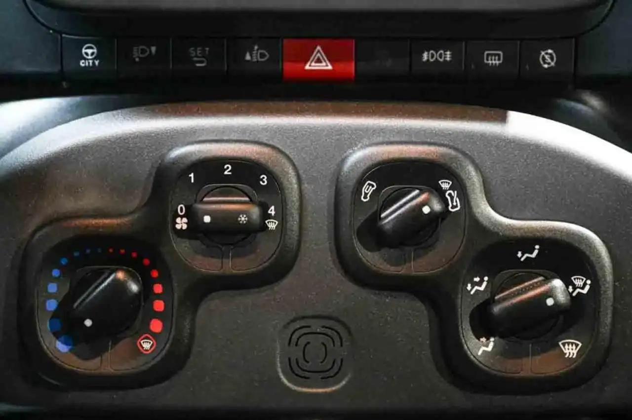 Fiat Panda 1.0 FireFly S&S Hybrid, миниатюра 14