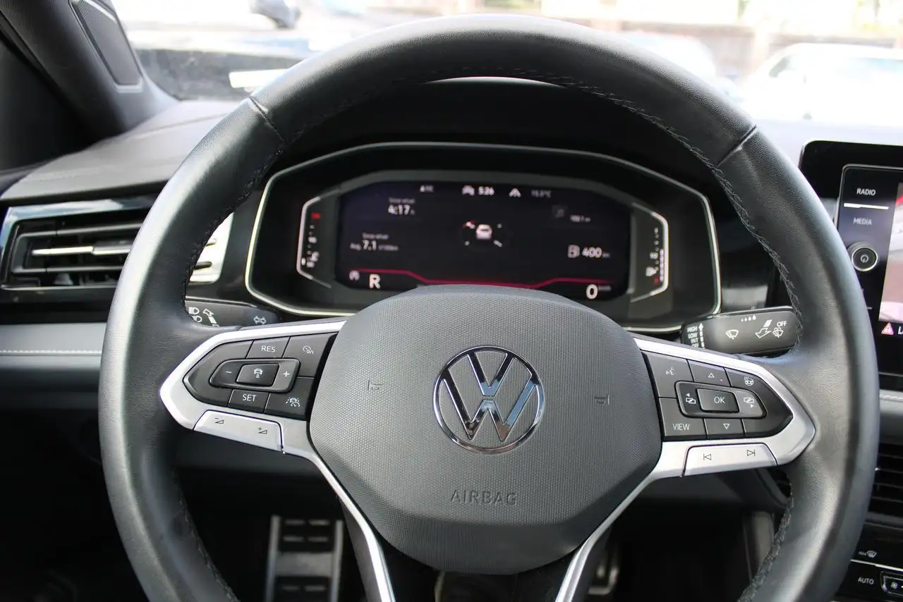 Volkswagen Jetta снимка Volkswagen Jetta