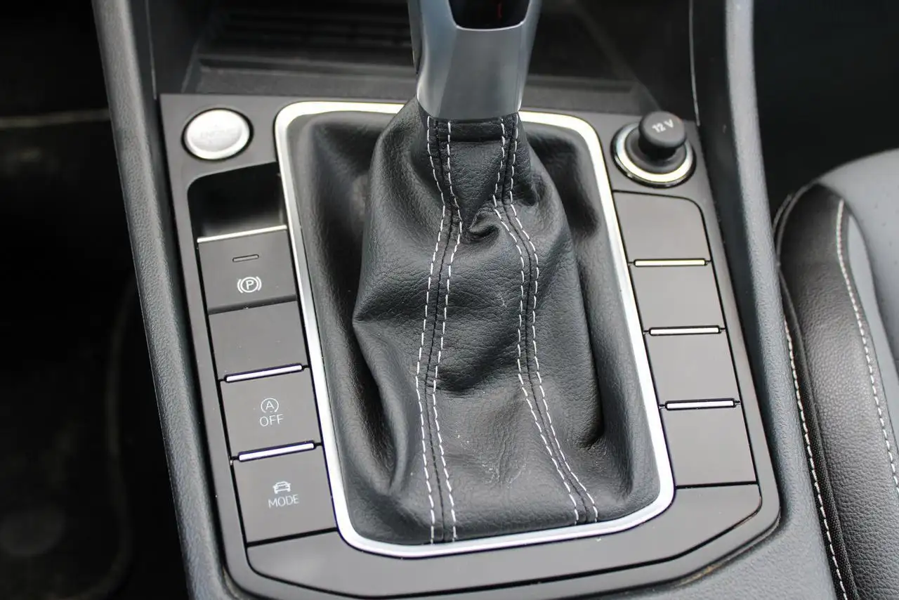 Volkswagen Jetta снимка Volkswagen Jetta
