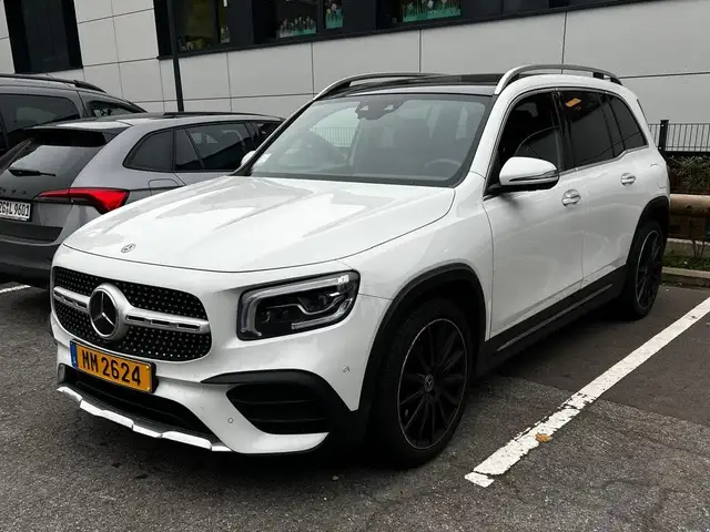 Mercedes-Benz GLB 250 7 PLACES / AUTOMATIQUE / LED / ATTACHE REMORQUE