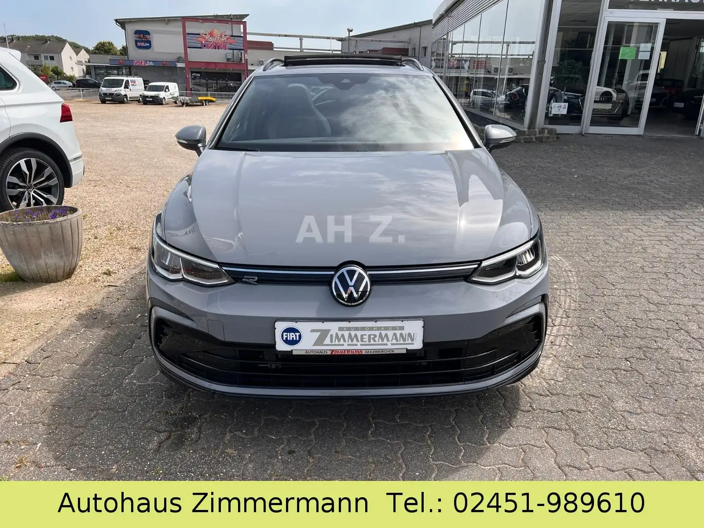 Volkswagen Golf VIII 2,0 Variant R-Line PANO+AHK+18"+KAM*NA Grau - 2
