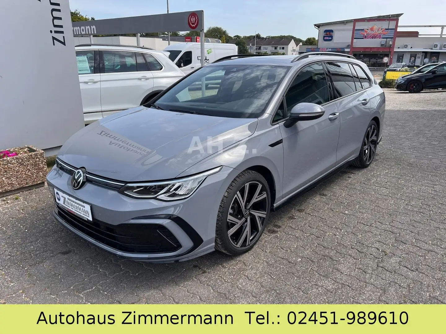 Volkswagen Golf VIII 2,0 Variant R-Line PANO+AHK+18"+KAM*NA Grau - 1