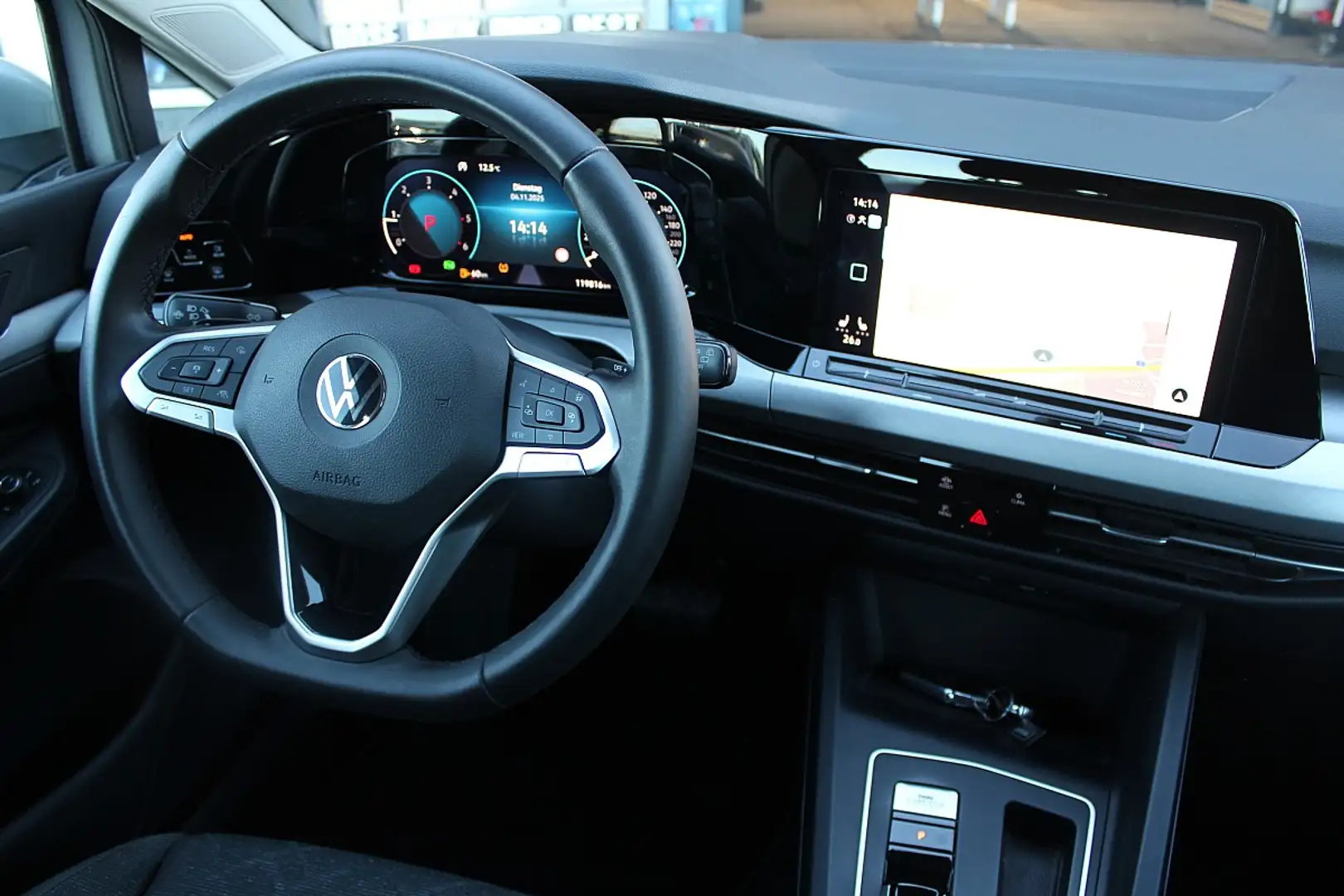 Volkswagen Golf Variant 2,0 TDI Life DSG Digitacho, ACC, LED, Anhänger... Silber - 2