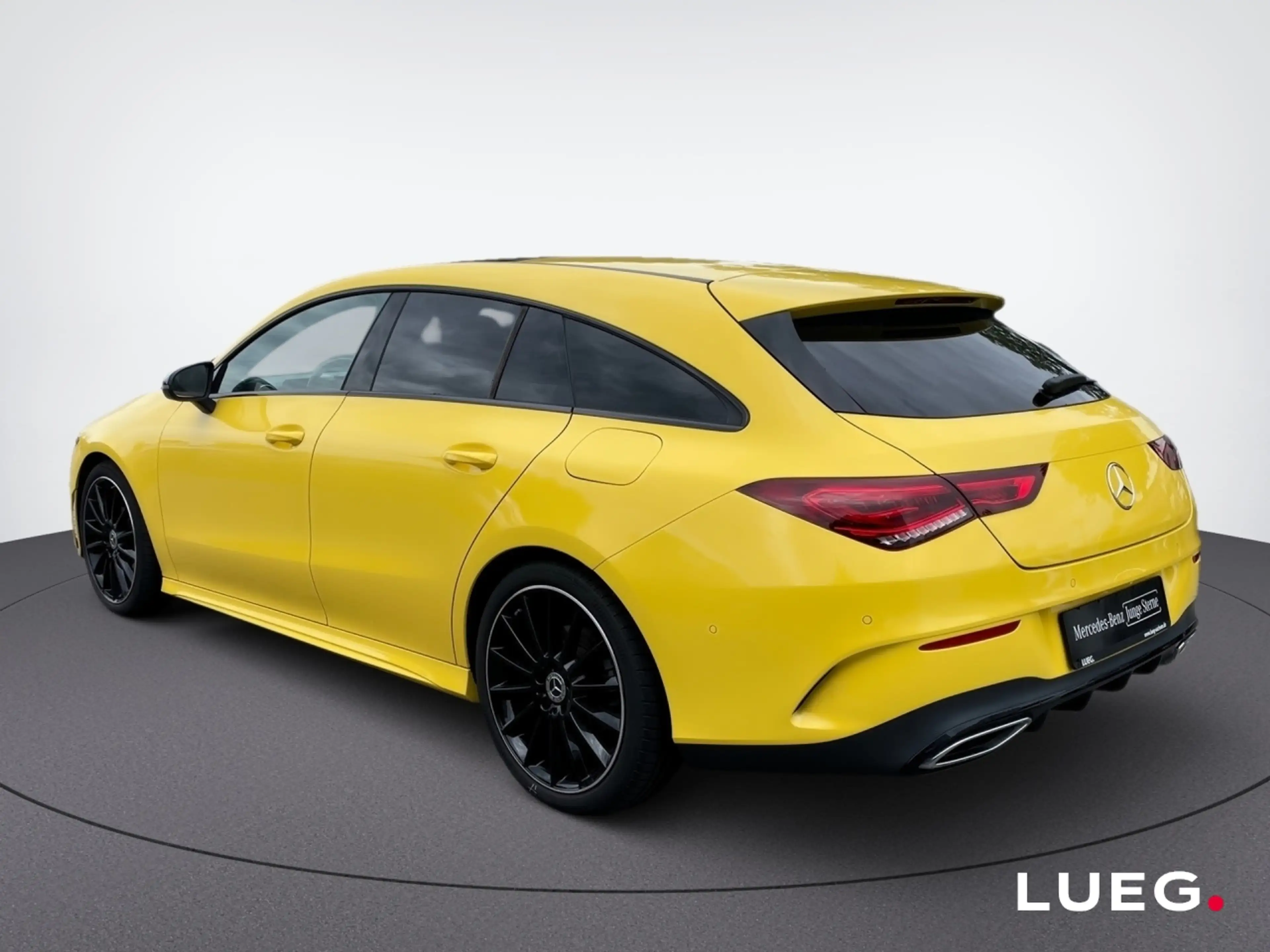 Mercedes-Benz CLA 220 d Shooting Brake — photo 4