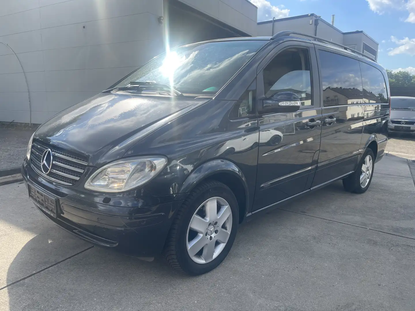 Mercedes-Benz Viano 3.2/3.5 lang (639.813) *LPG* *TüvNEU* *AHK* Noir - 1