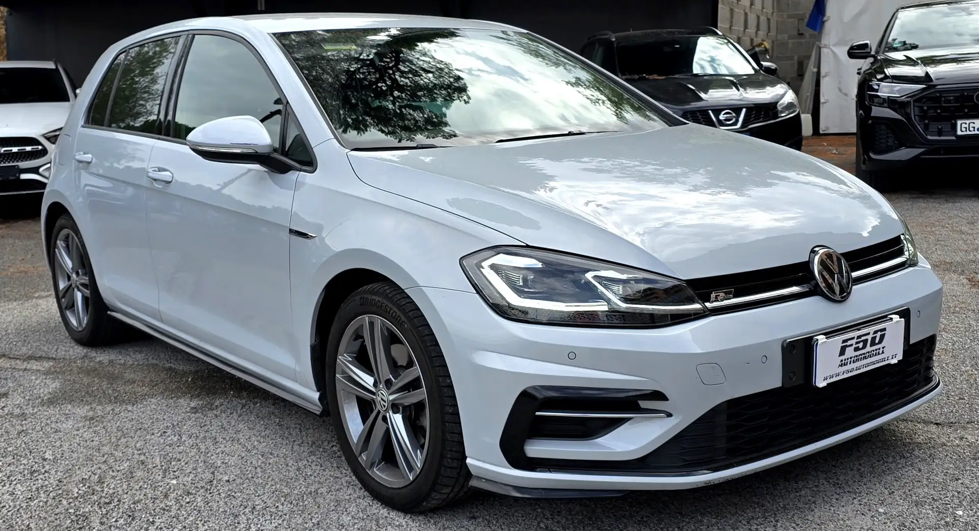 Volkswagen Golf 5p 1.6 tdi R line 115cv dsg grigio gesso Gris - 2