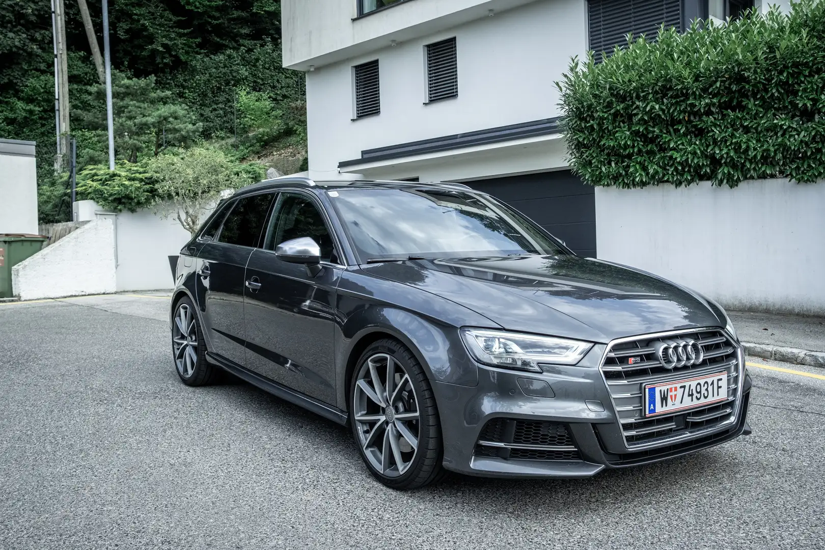Audi S3 SB 2,0 TFSI quattro S-tronic Grau - 1