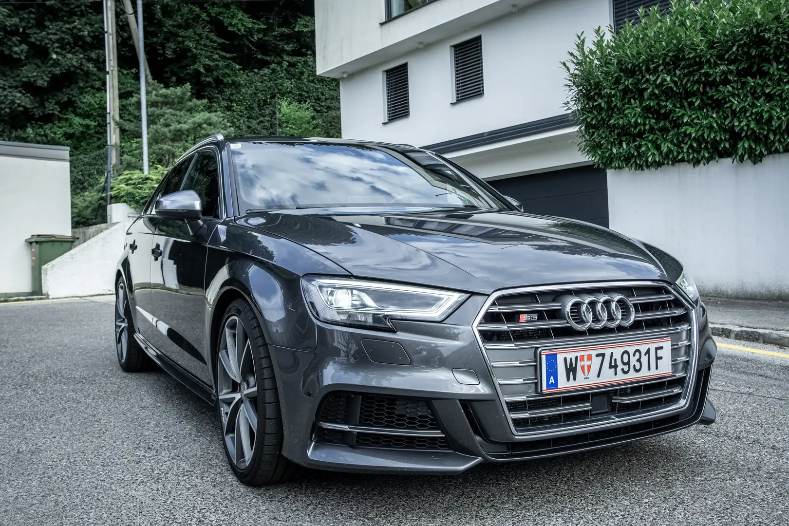 Audi S3 SB 2,0 TFSI quattro S-tronic Grau - 2