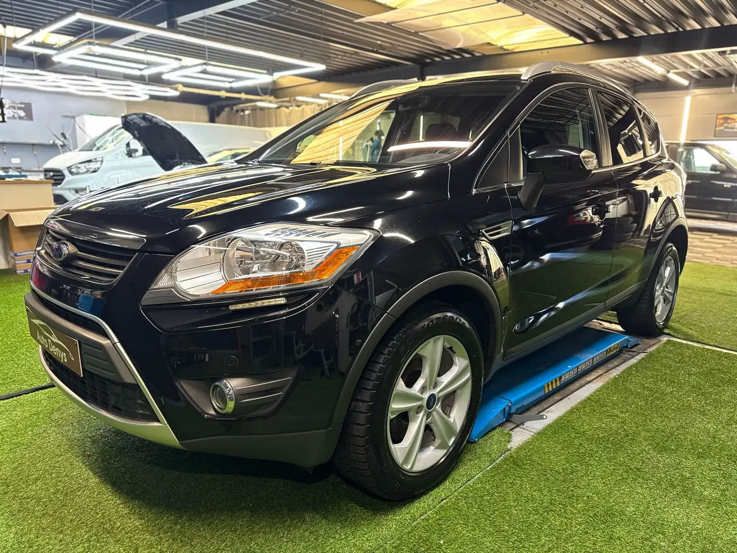 Ford Kuga 2.0 TDCi bj. 2010 GEKEURD Euro 5 1ste eigenaar Black - 1
