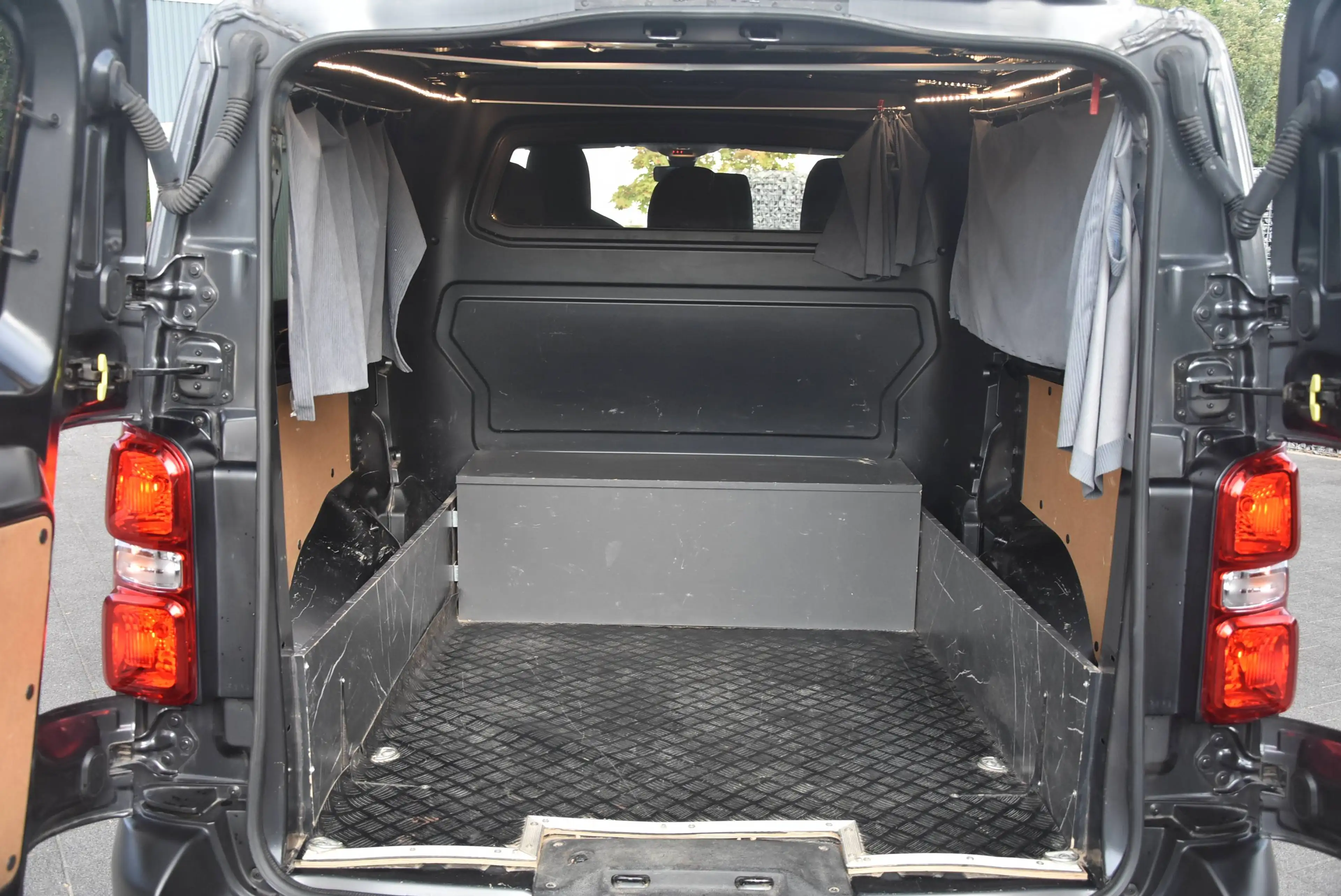 Peugeot Expert 2.0 BlueHdi 145 Man6 DubCab/6PL/Navi/Cam/Dab+/4Season — photo 12