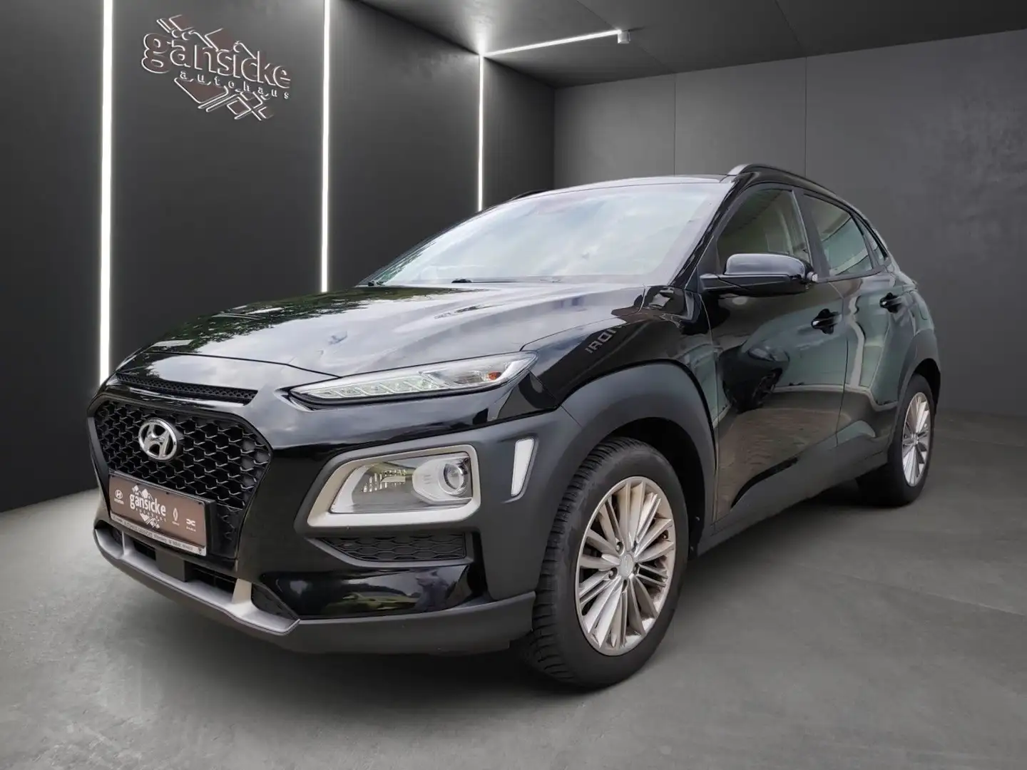 Hyundai KONA 1.6 T-GDI Trend DCT 4WD Zwart - 1