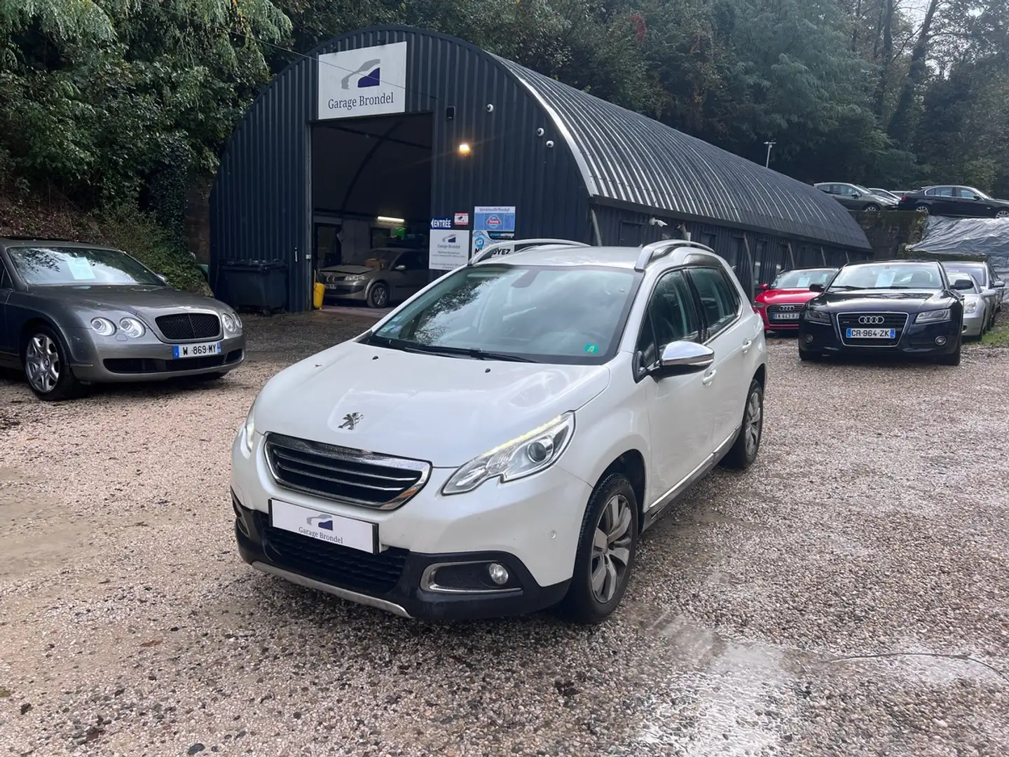Peugeot 2008 1.2 i 110cv Allure BVA Blanc - 1
