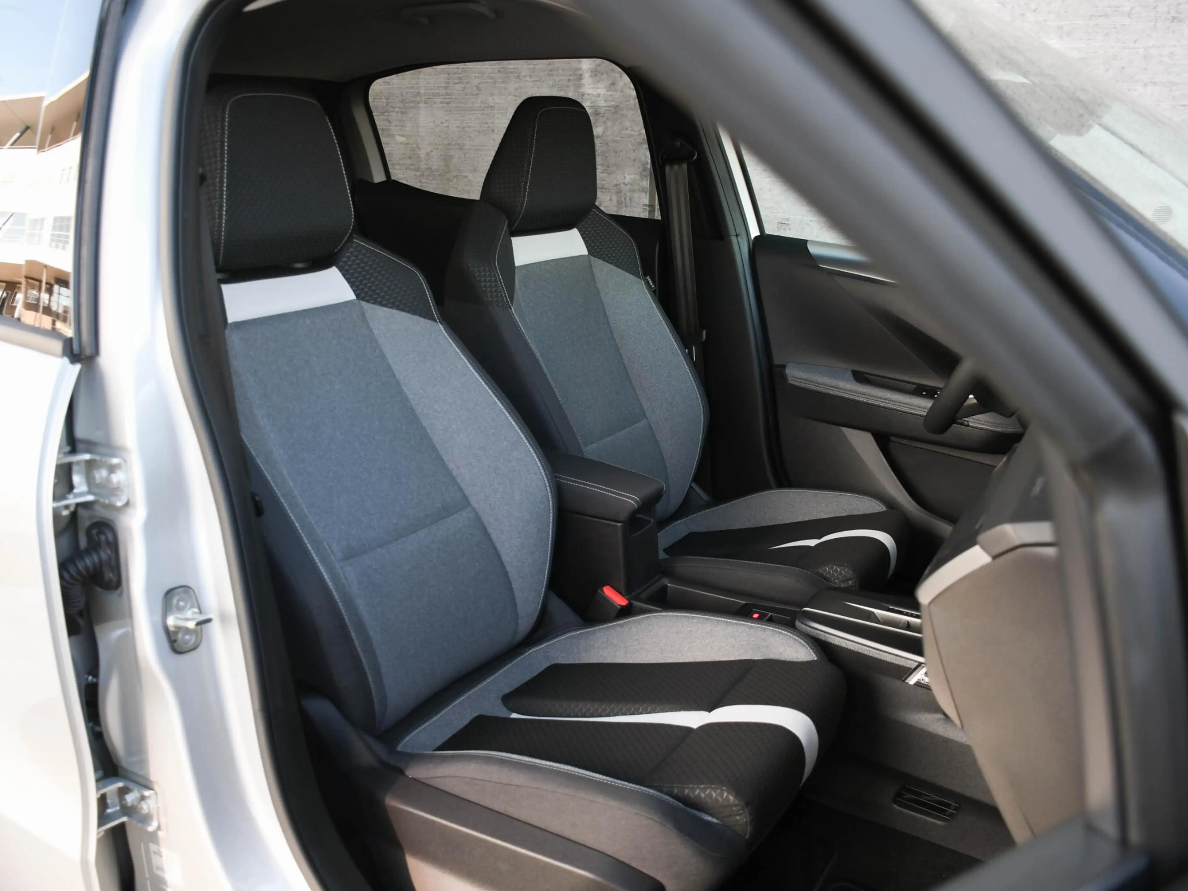Opel Frontera GS 1.2 Turbo Hybrid 145pk Automaat 7-Persoons OPGE — photo 9