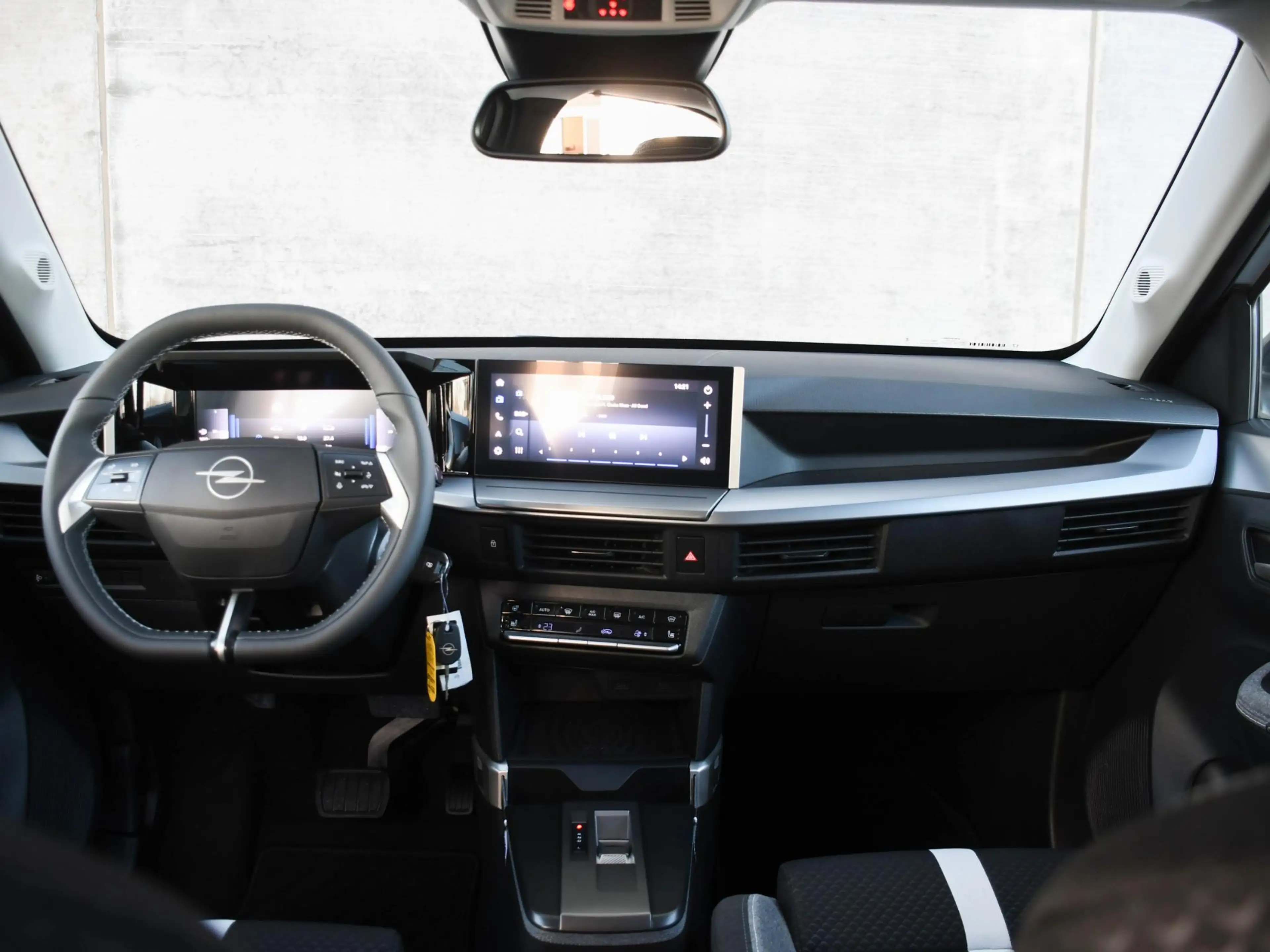 Opel Frontera GS 1.2 Turbo Hybrid 145pk Automaat 7-Persoons OPGE — photo 14