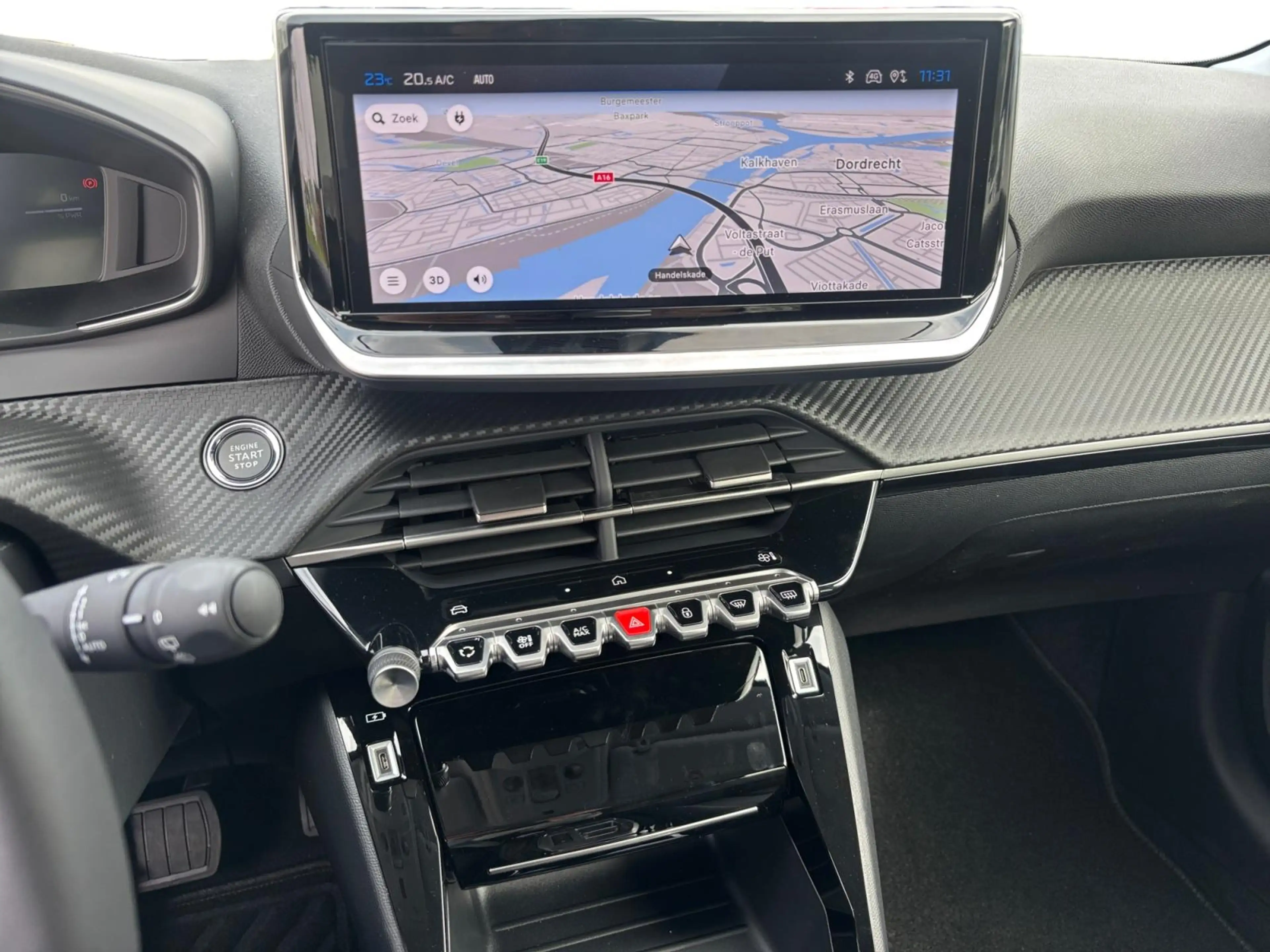 Peugeot e-208 EV Allure Avantage 51 kWh | Warmtepomp | 360 camer — photo 15