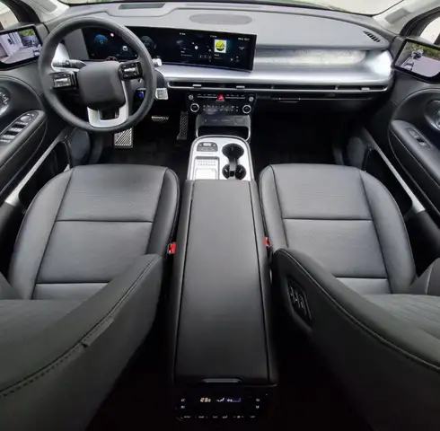 Hyundai IONIQ 9 Calligraphy *110 kWh 4WD Ansicht 9