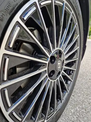 Hyundai IONIQ 9 Calligraphy *110 kWh 4WD Ansicht 28