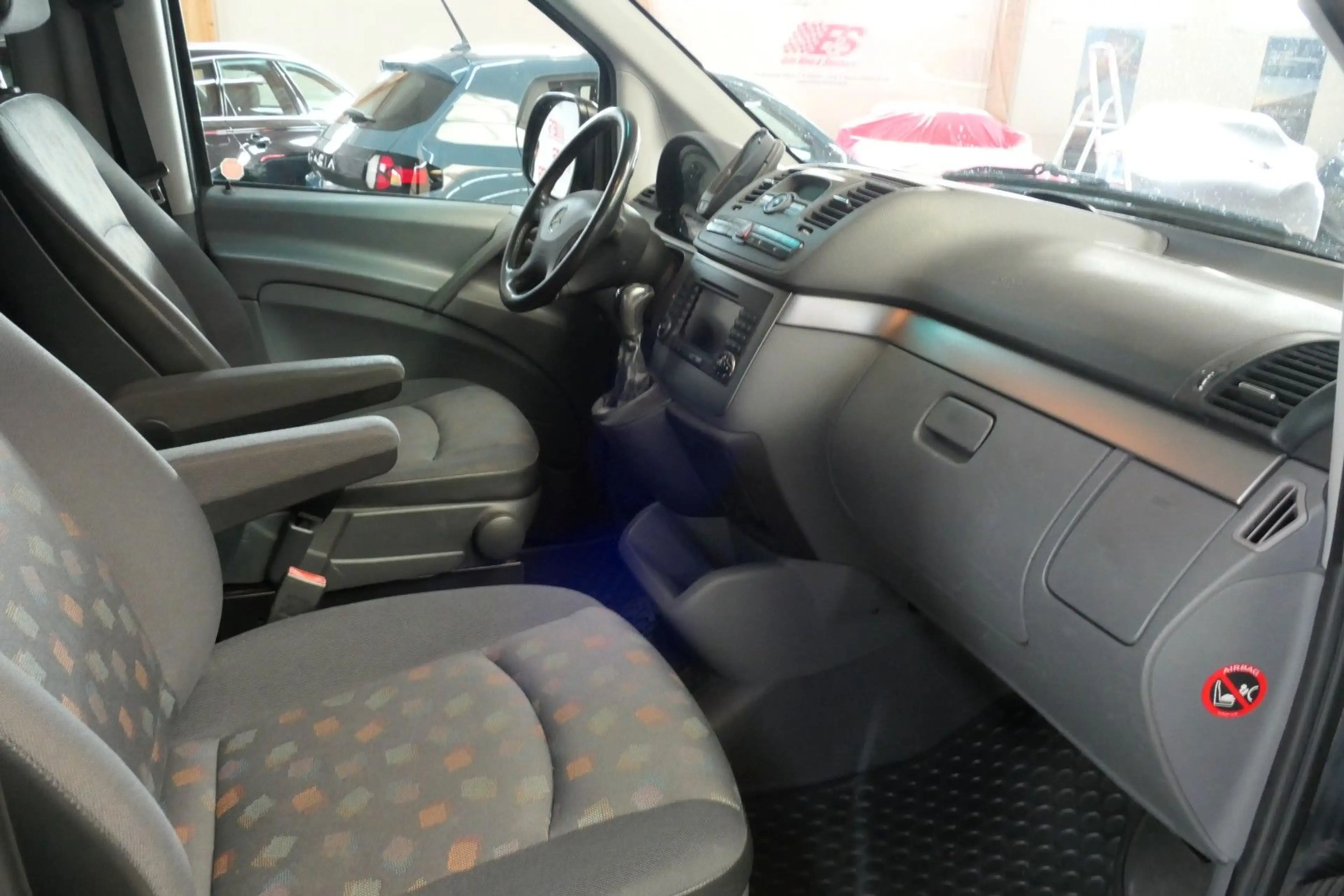 Mercedes-Benz Vito Mixto 120 CDI lang*SHZ*PDC*Klima* — photo 8