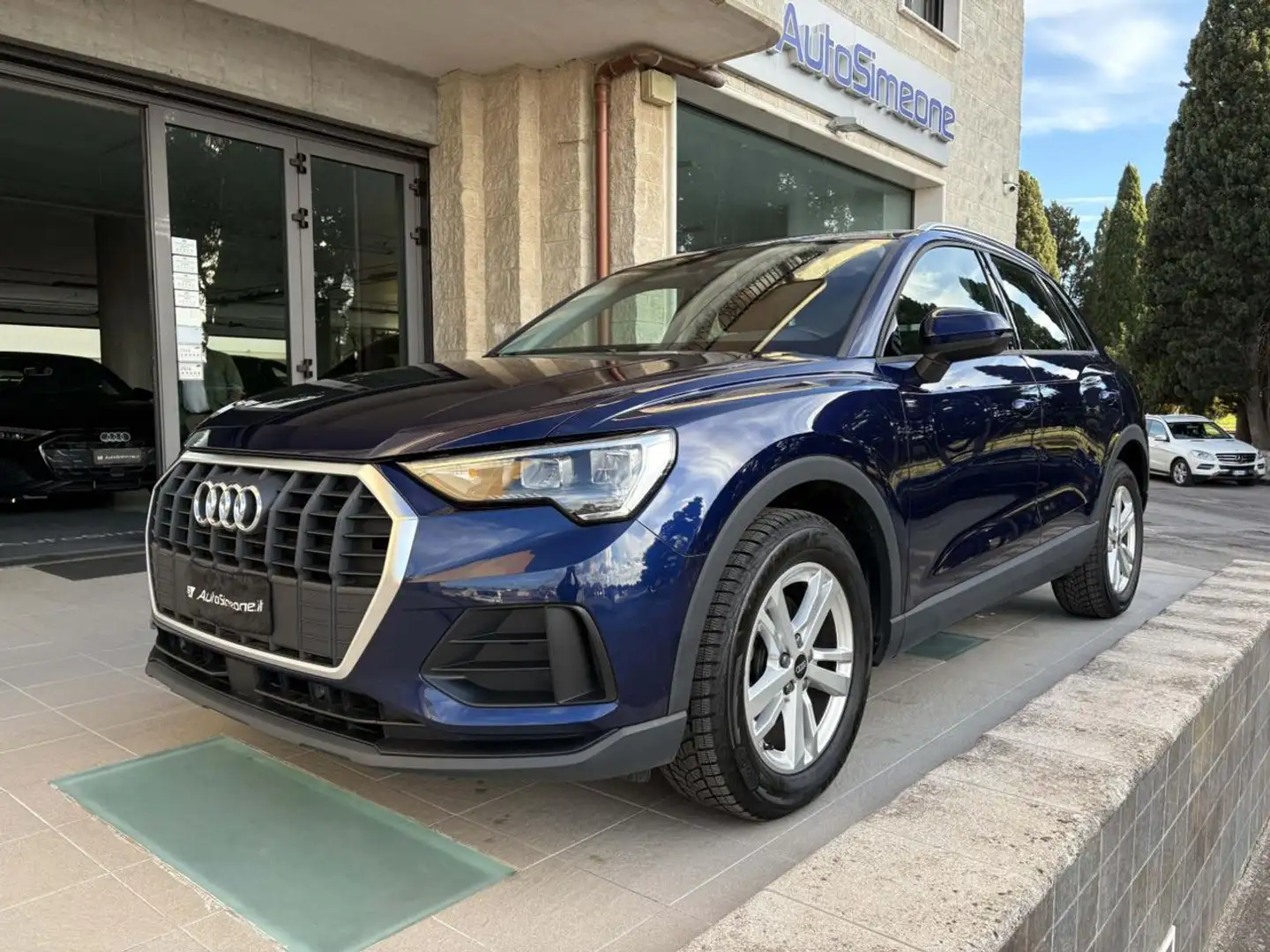 Audi Q3 35 2.0 TDI S tronic Business COCKPIT Bleu - 1