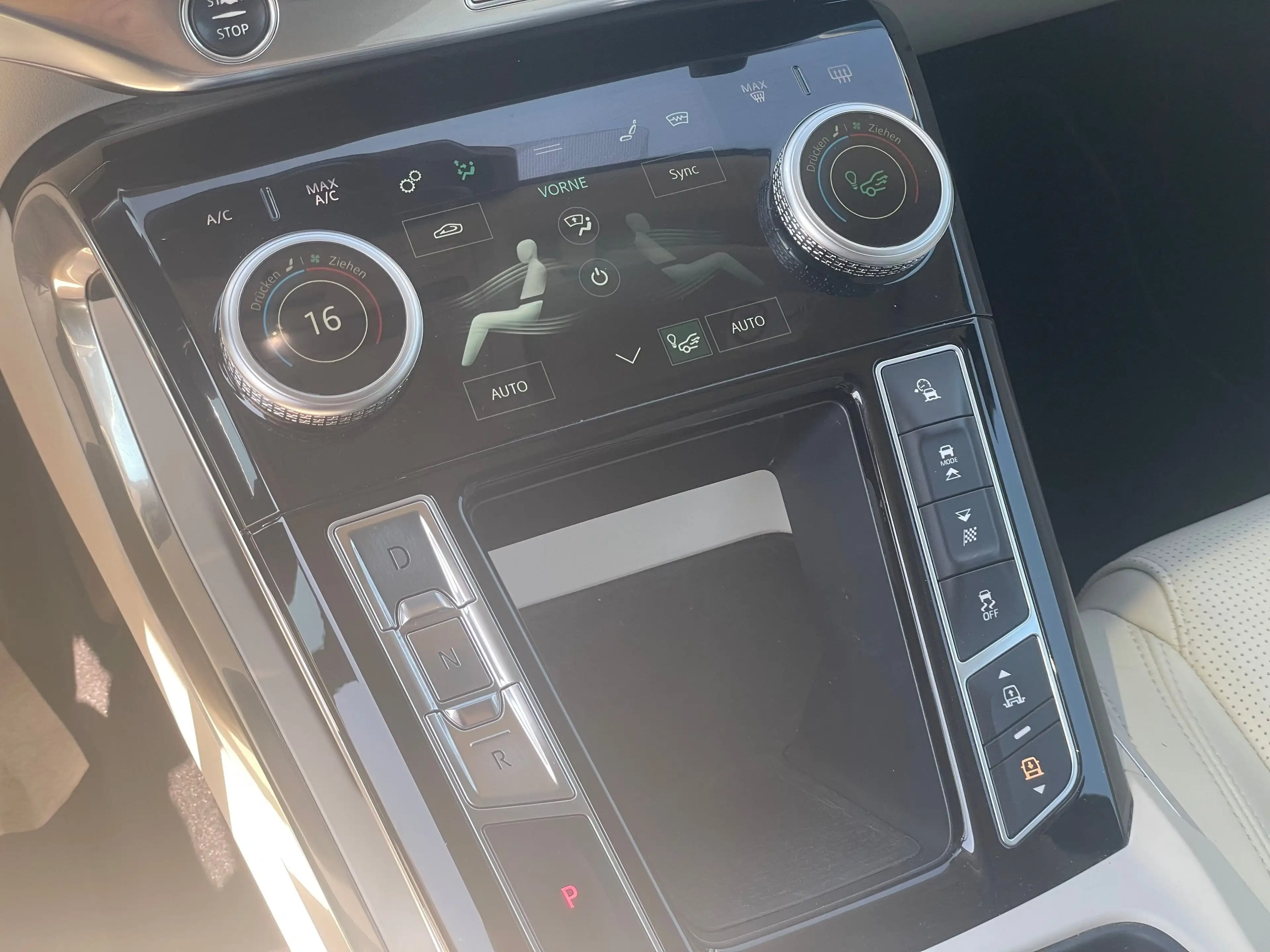 Jaguar I-Pace EV400 First Edition / Performance-Leder-Sitze / Su — photo 13