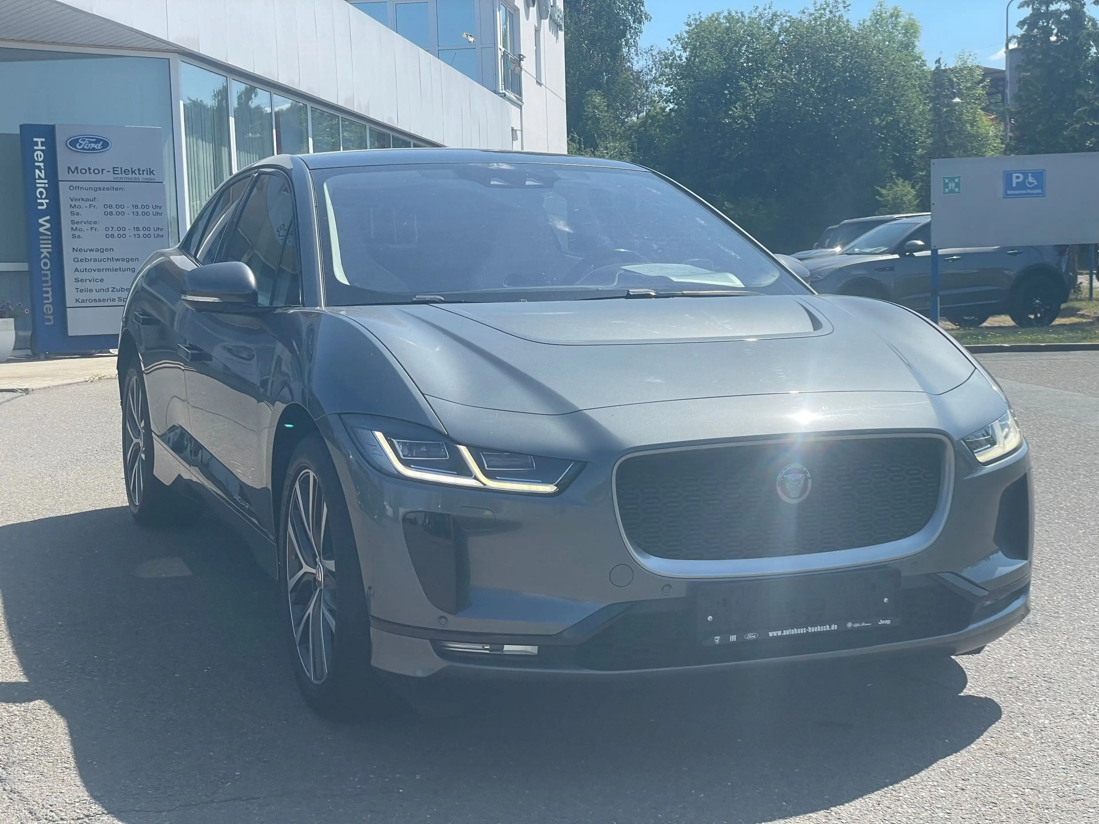 Jaguar I-Pace EV400 First Edition / Performance-Leder-Sitze / Su — photo 7