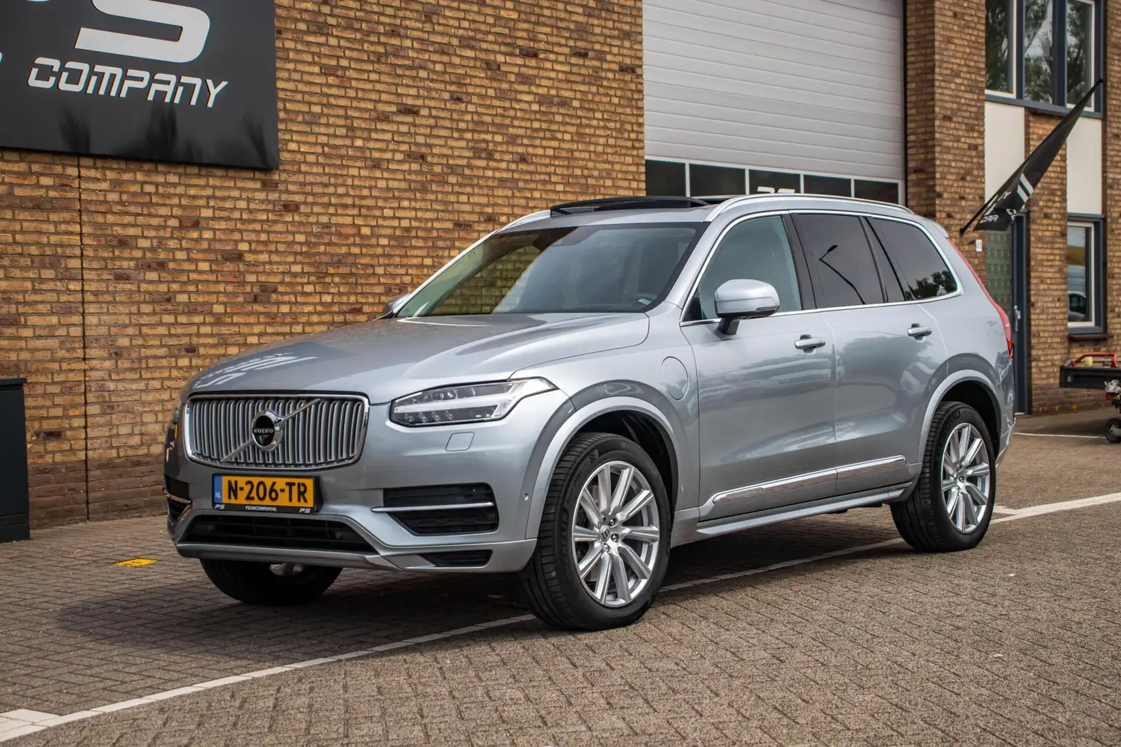 Volvo XC90 2.0 T8 Twin Engine AWD Inscription 7pers, Pano Grijs - 2