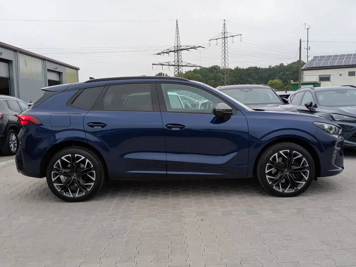 CUPRA Terramar 2.0 TSI 4D VZ HUD*MATRIX*PANO*DCC*20" Blau - 2