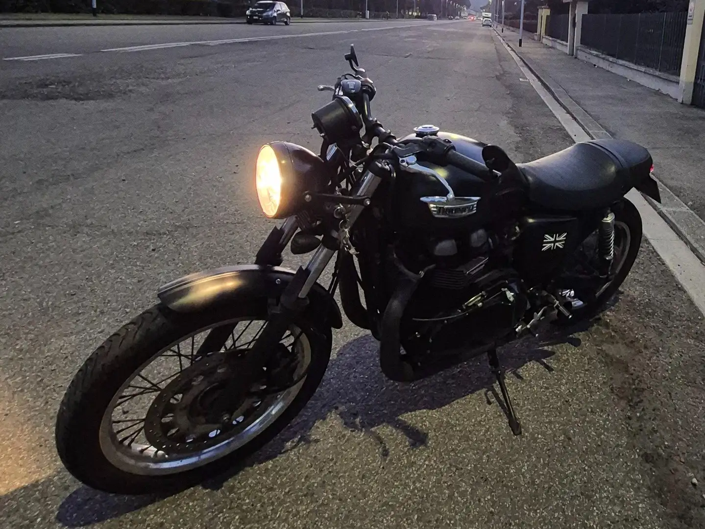 Triumph Thruxton Czarny - 2