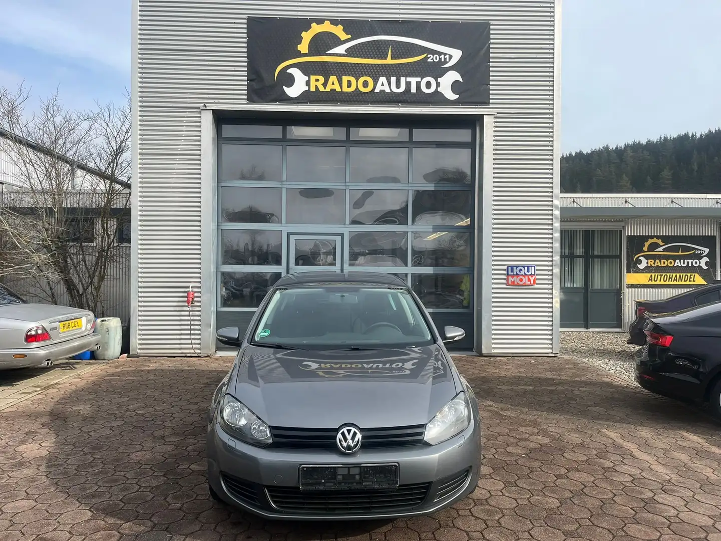 Volkswagen Golf Trendline Gris - 1