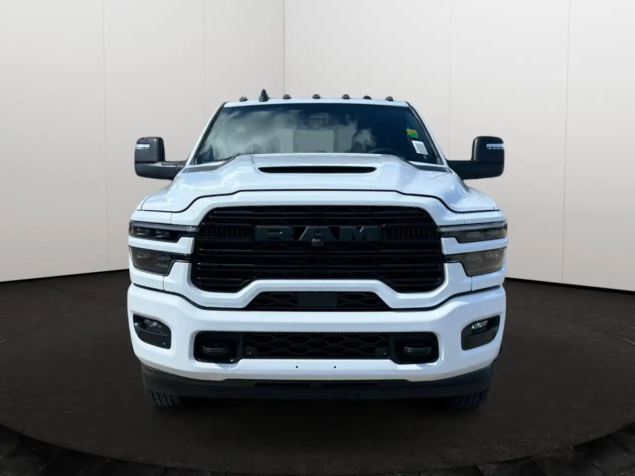 RAM 3500 снимка RAM 3500