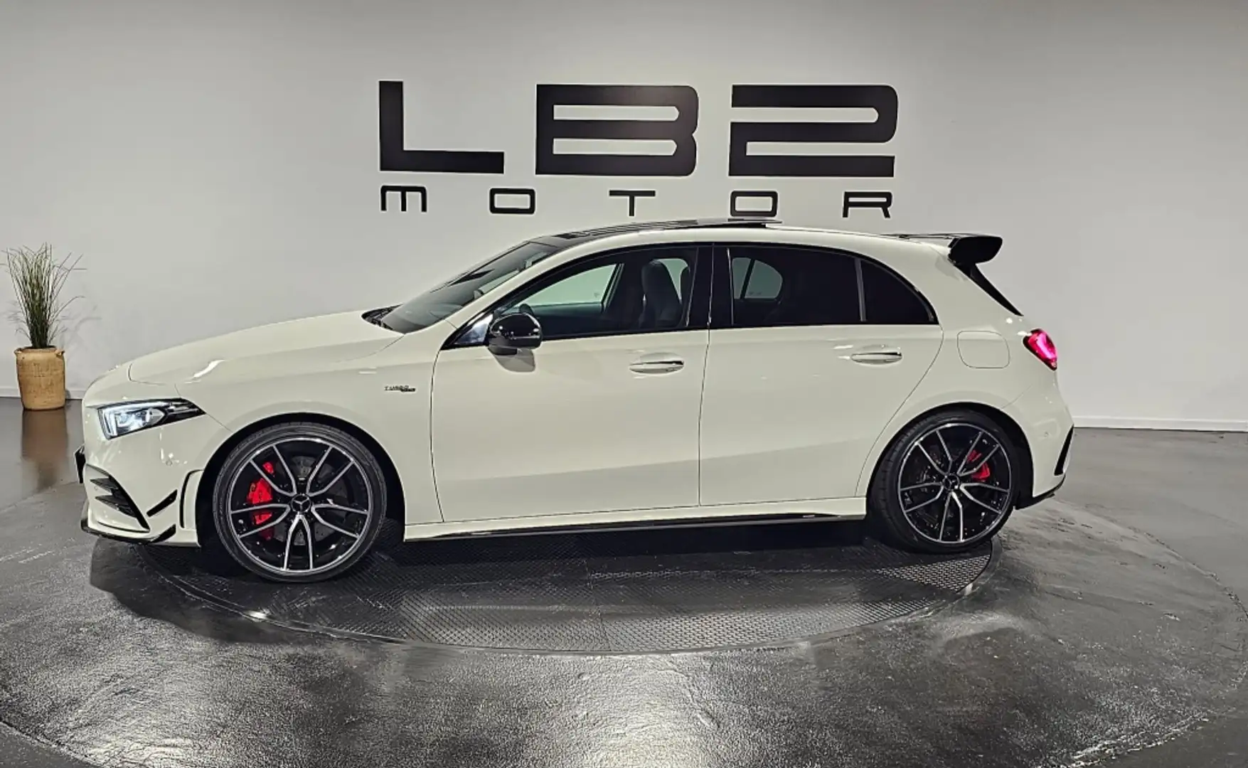 Mercedes-Benz A 35 AMG 4Matic+ 7G-DCT Blanc - 2