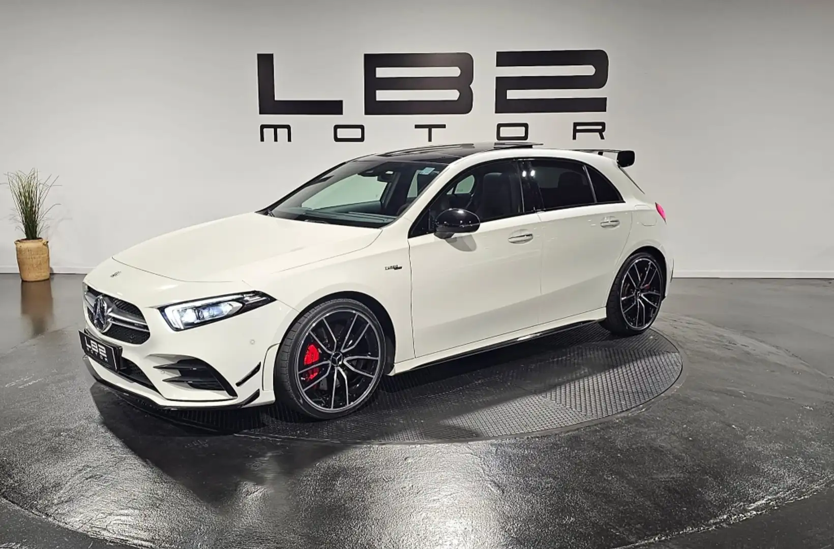 Mercedes-Benz A 35 AMG 4Matic+ 7G-DCT Blanc - 1