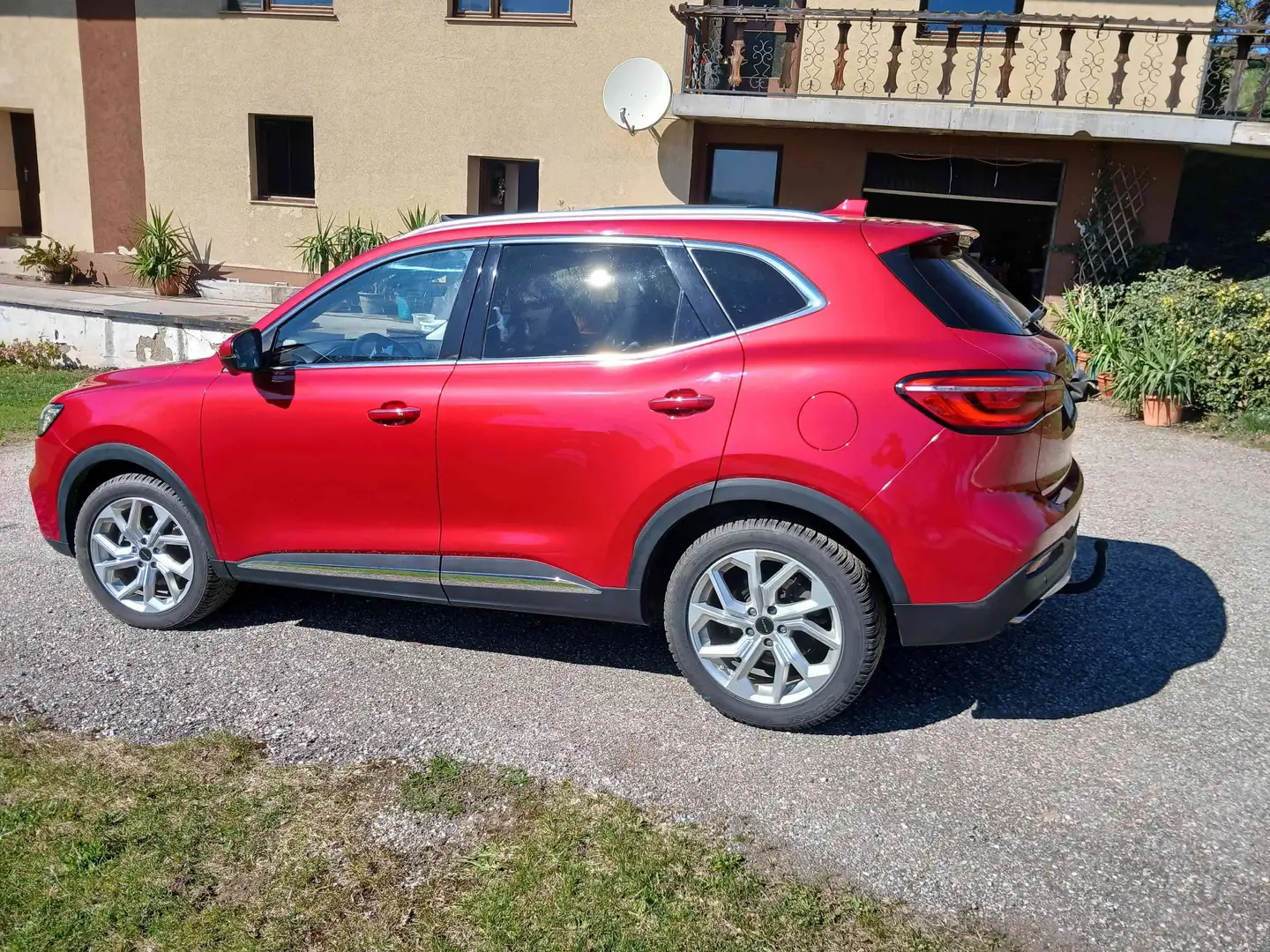 MG EHS EHS 1,5T GDI PHEV Luxury Aut. Luxury Rot - 1