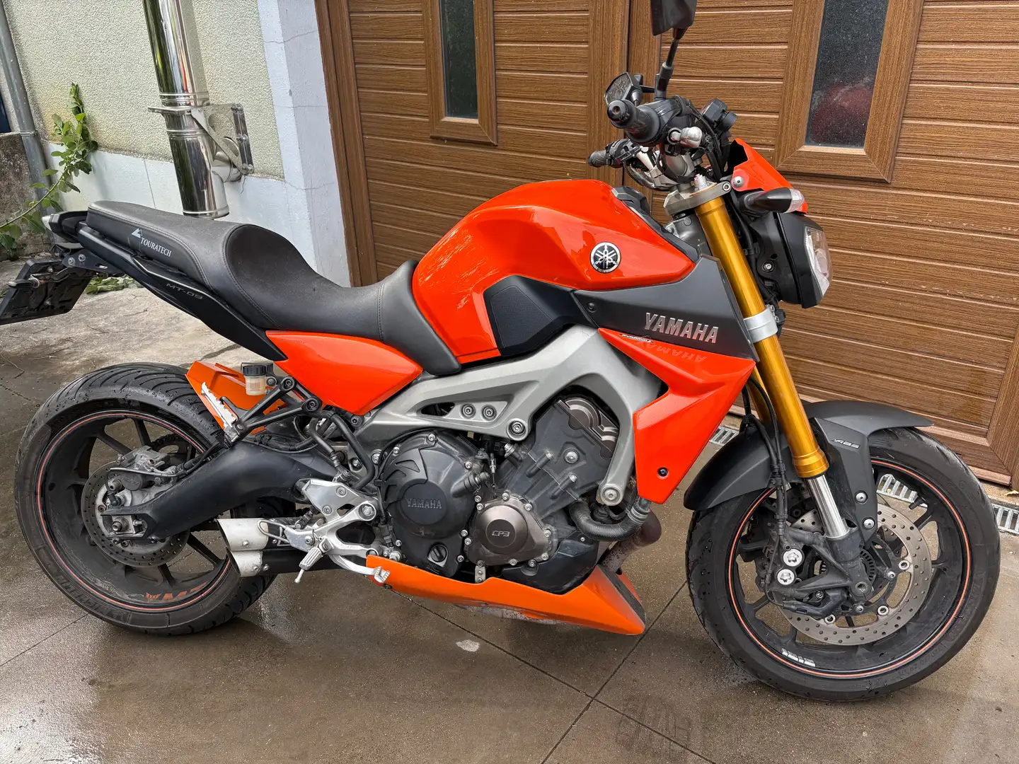 Yamaha MT-09 Oranje - 1